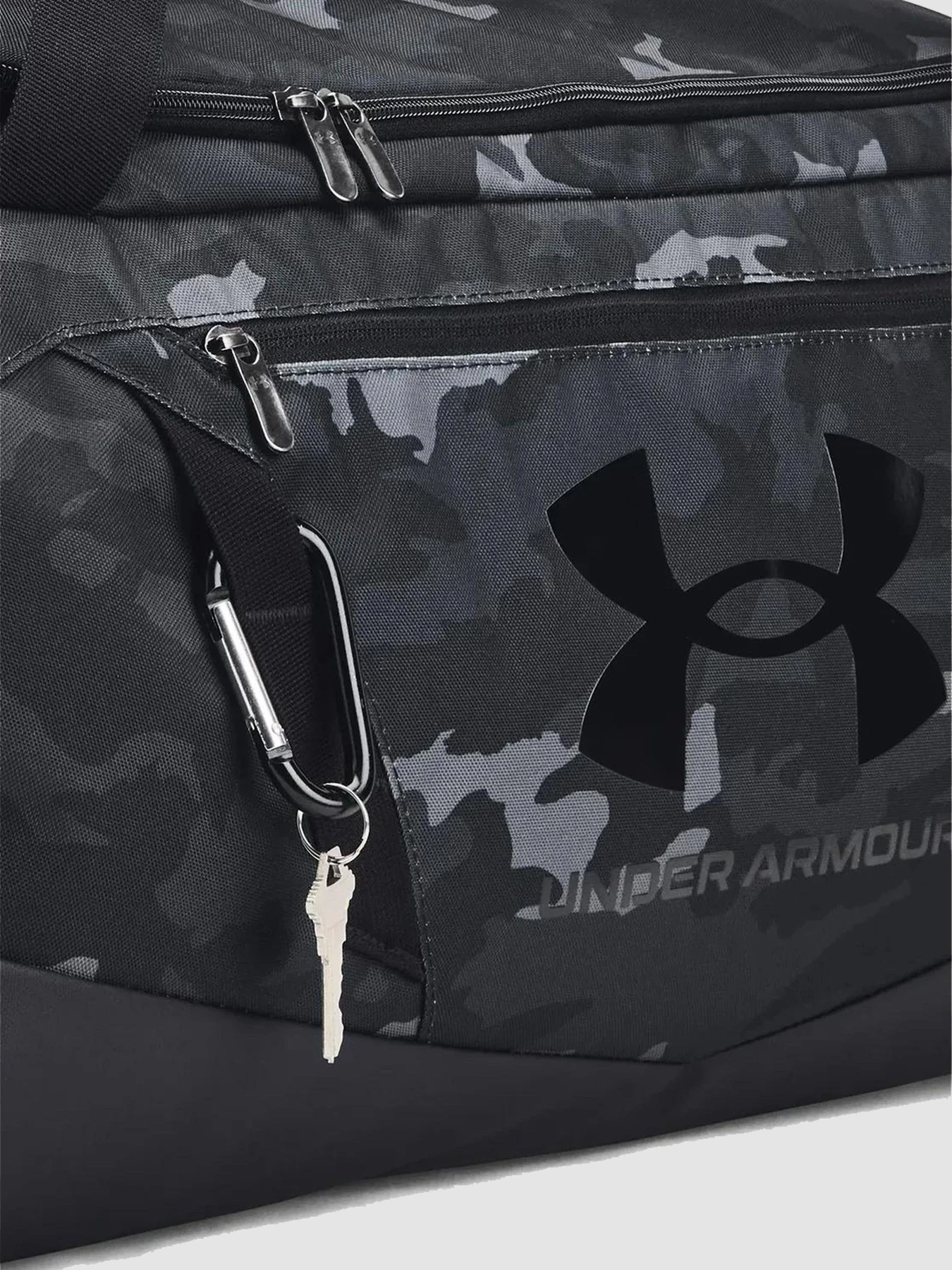 Сумки Under Armour 1369223-010 модель 1369223-010 Сумки Under Armour 1369223-010 модель 1369223-010 Фото
