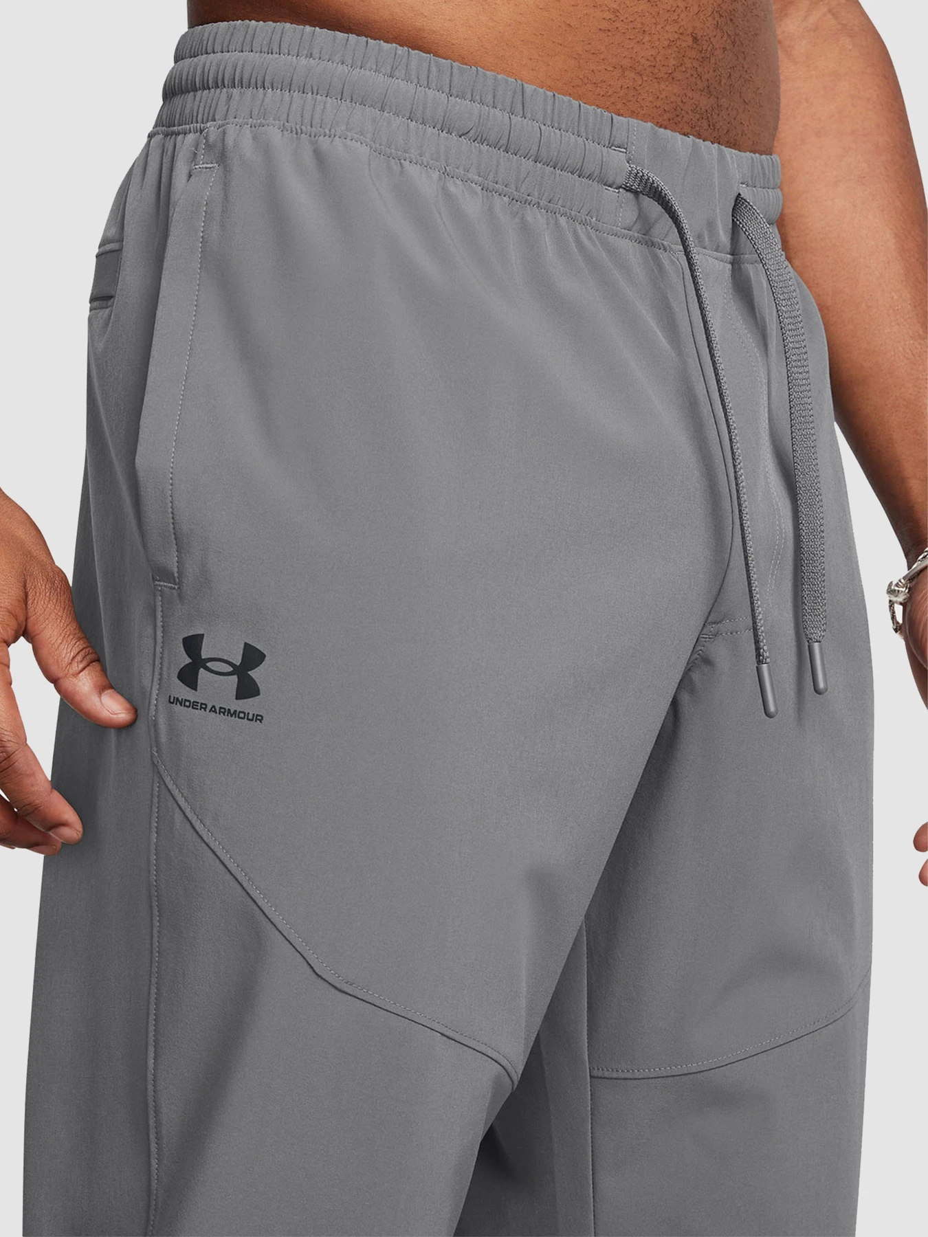 Брюки Under Armour Ua Vibe Woven Jogger модель 1386557-025 Брюки Under Armour Ua Vibe Woven Jogger модель 1386557-025 Фото