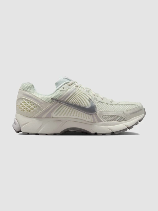 Кроссовки NIKE Zoom Vomero 5 модель FB9149-103 Фото