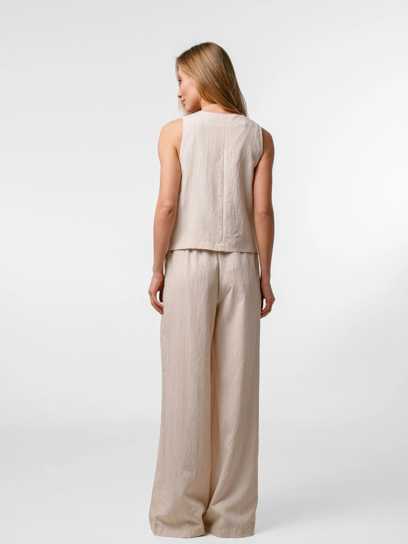 Костюмы Emmelie Delage EDIT модель o_KSTEDIT-16 Костюмы Emmelie Delage EDIT модель o_KSTEDIT-16 Фото