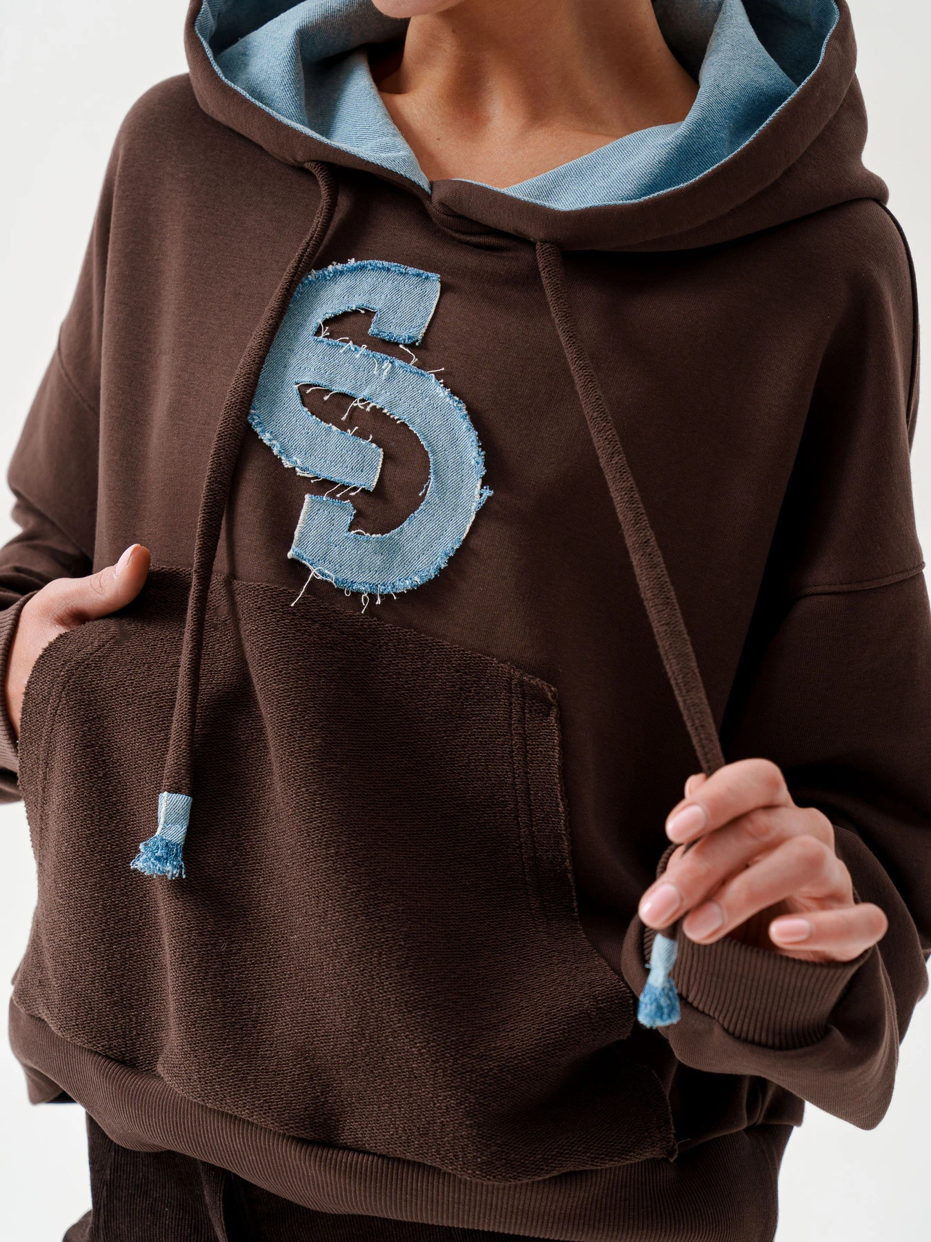 Худи и свитшоты Emmelie Delage CORE HOODIE модель o_HDCORE-30 Худи и свитшоты Emmelie Delage CORE HOODIE модель o_HDCORE-30 Фото