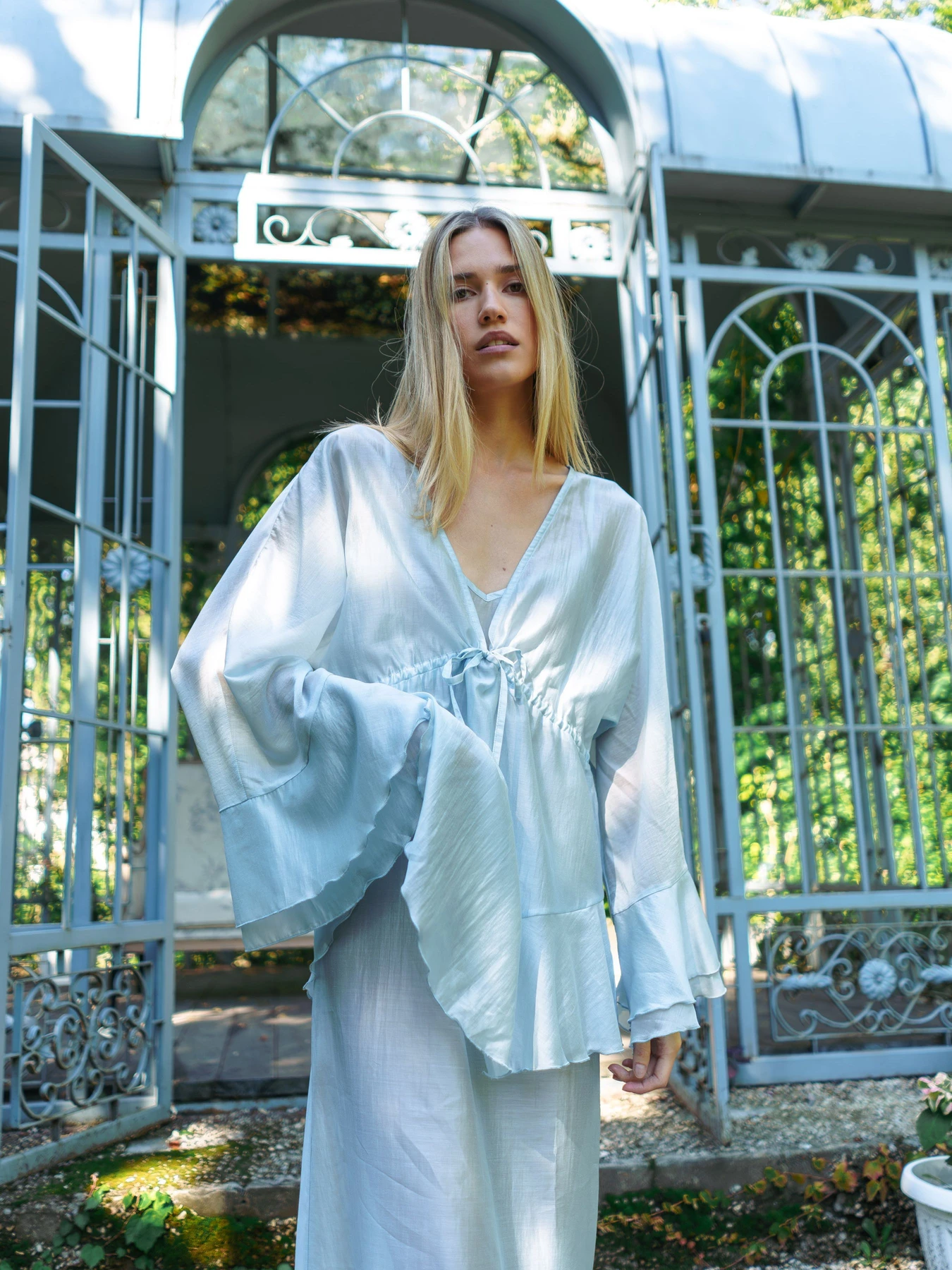 Сорочки Emmelie Delage MIRAGE модель o_BLMIR-08 Сорочки Emmelie Delage MIRAGE модель o_BLMIR-08 Фото