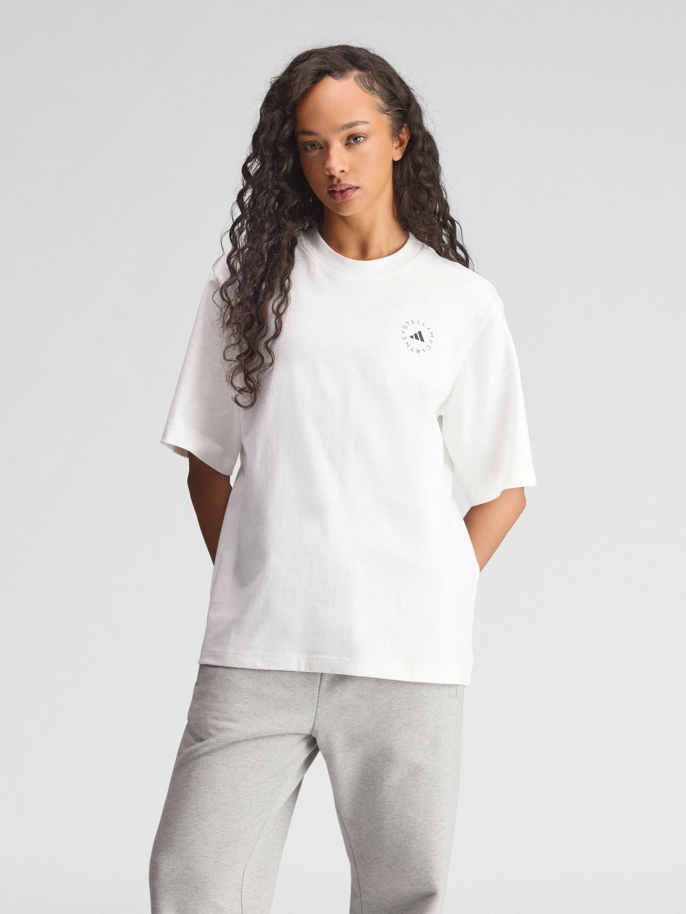Футболки і поло Adidas модель JZ0697 Футболки і поло Adidas модель JZ0697 Фото