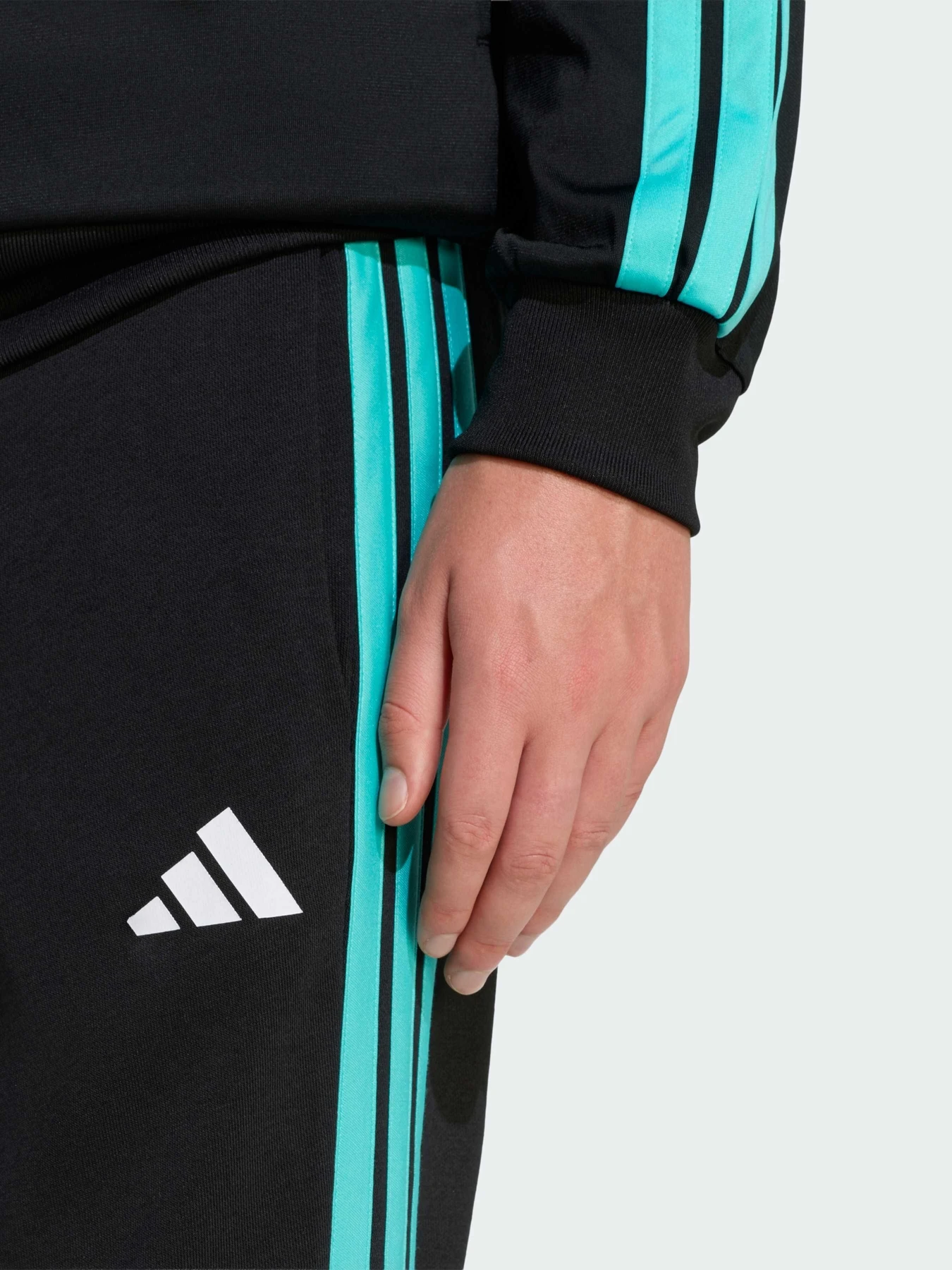Брюки Adidas модель KE5913 Фото