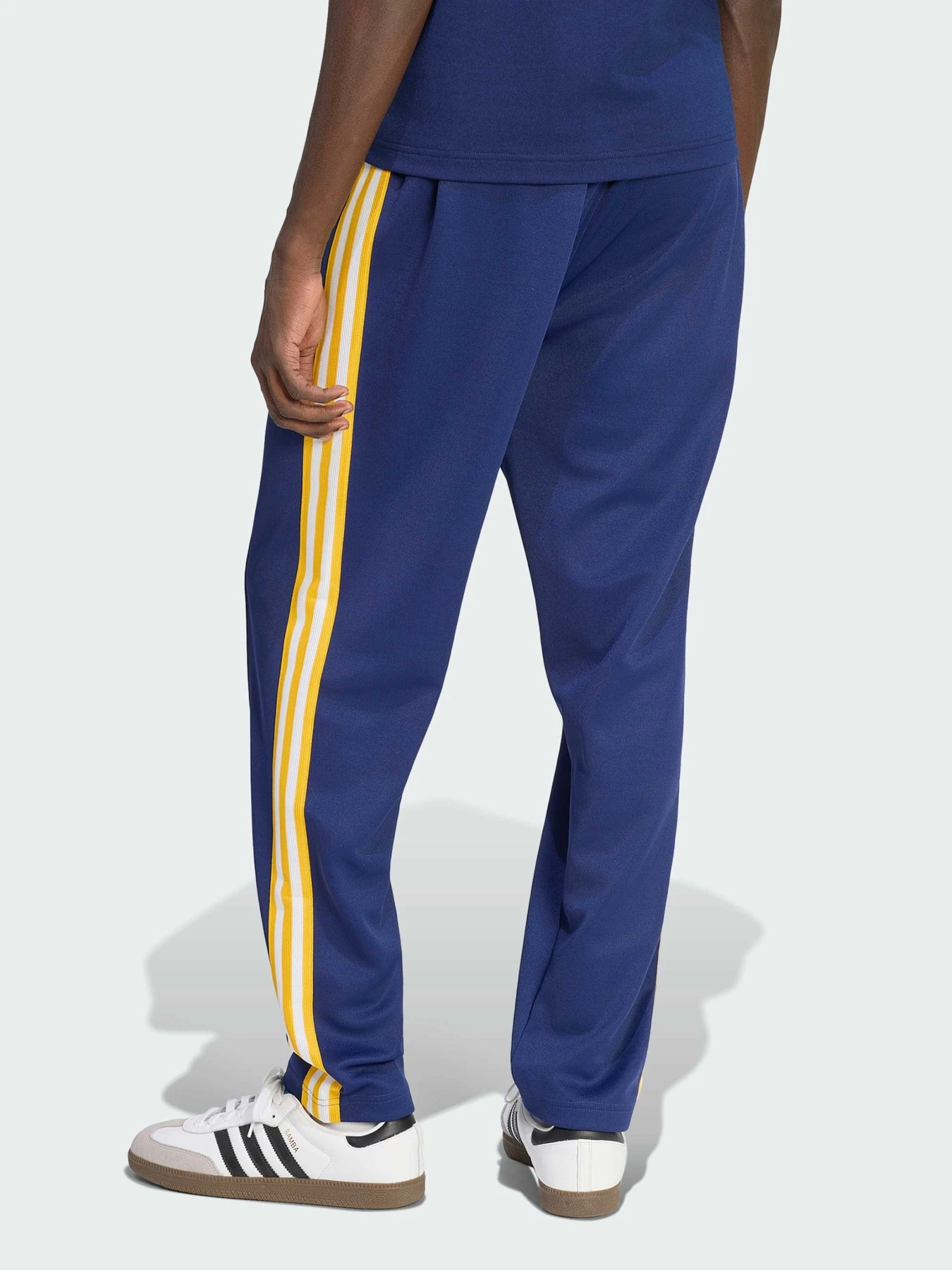 Брюки Adidas модель JZ9151 Брюки Adidas модель JZ9151 Фото
