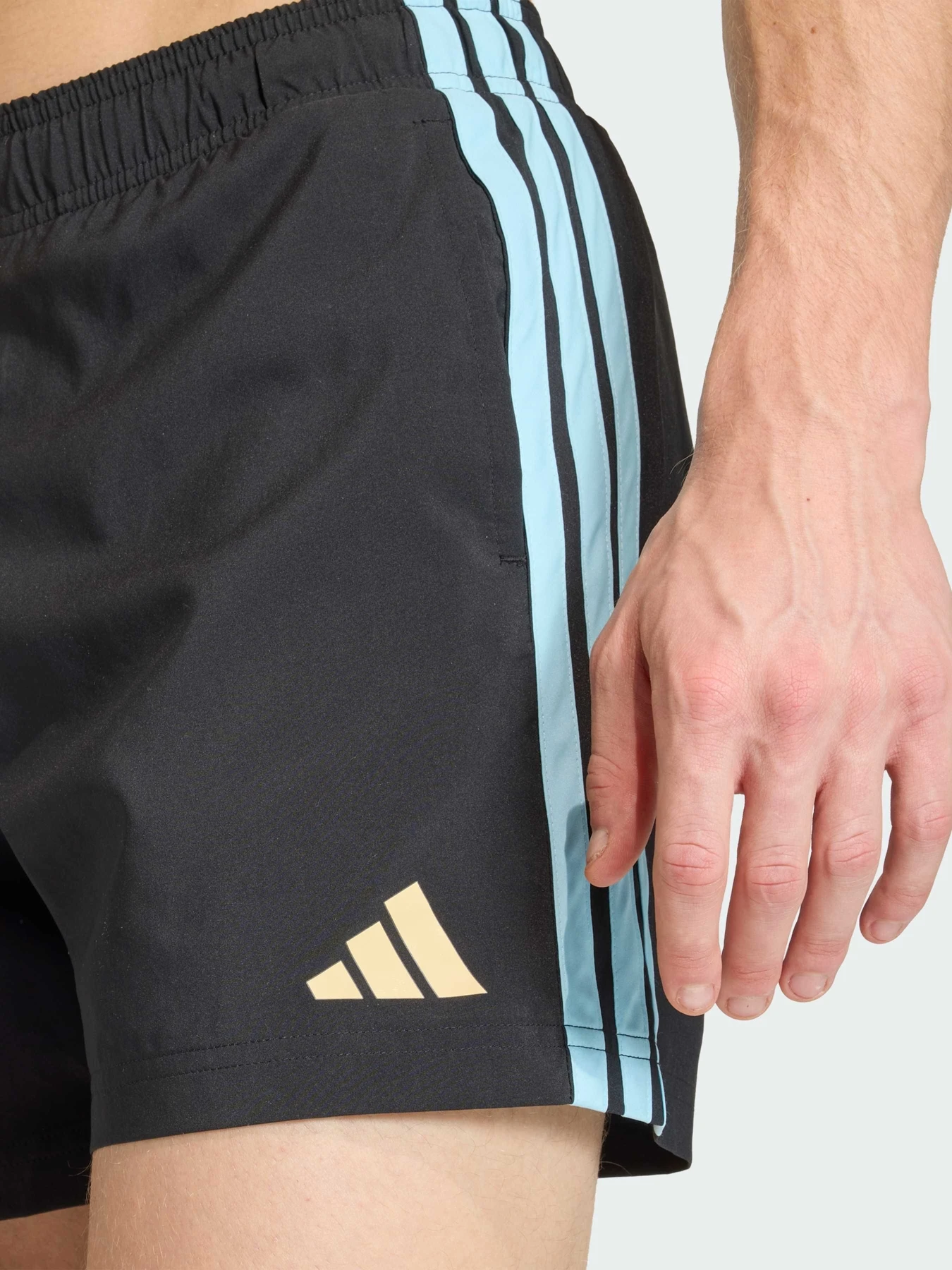 Одежда для пляжа Adidas 3 Stripes модель KD3472 Одежда для пляжа Adidas 3 Stripes модель KD3472 Фото