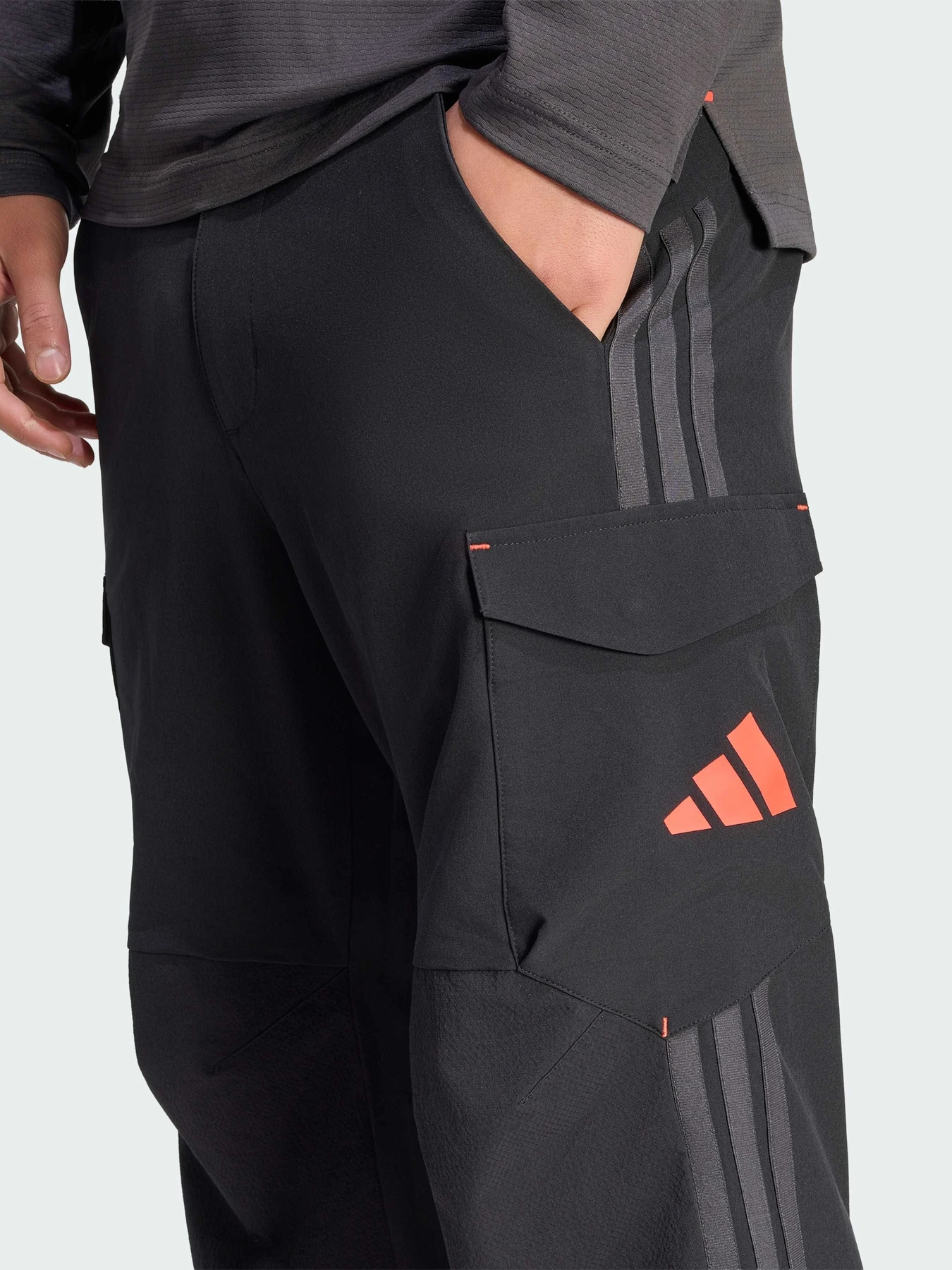 Брюки Adidas модель KE9098 Брюки Adidas модель KE9098 Фото