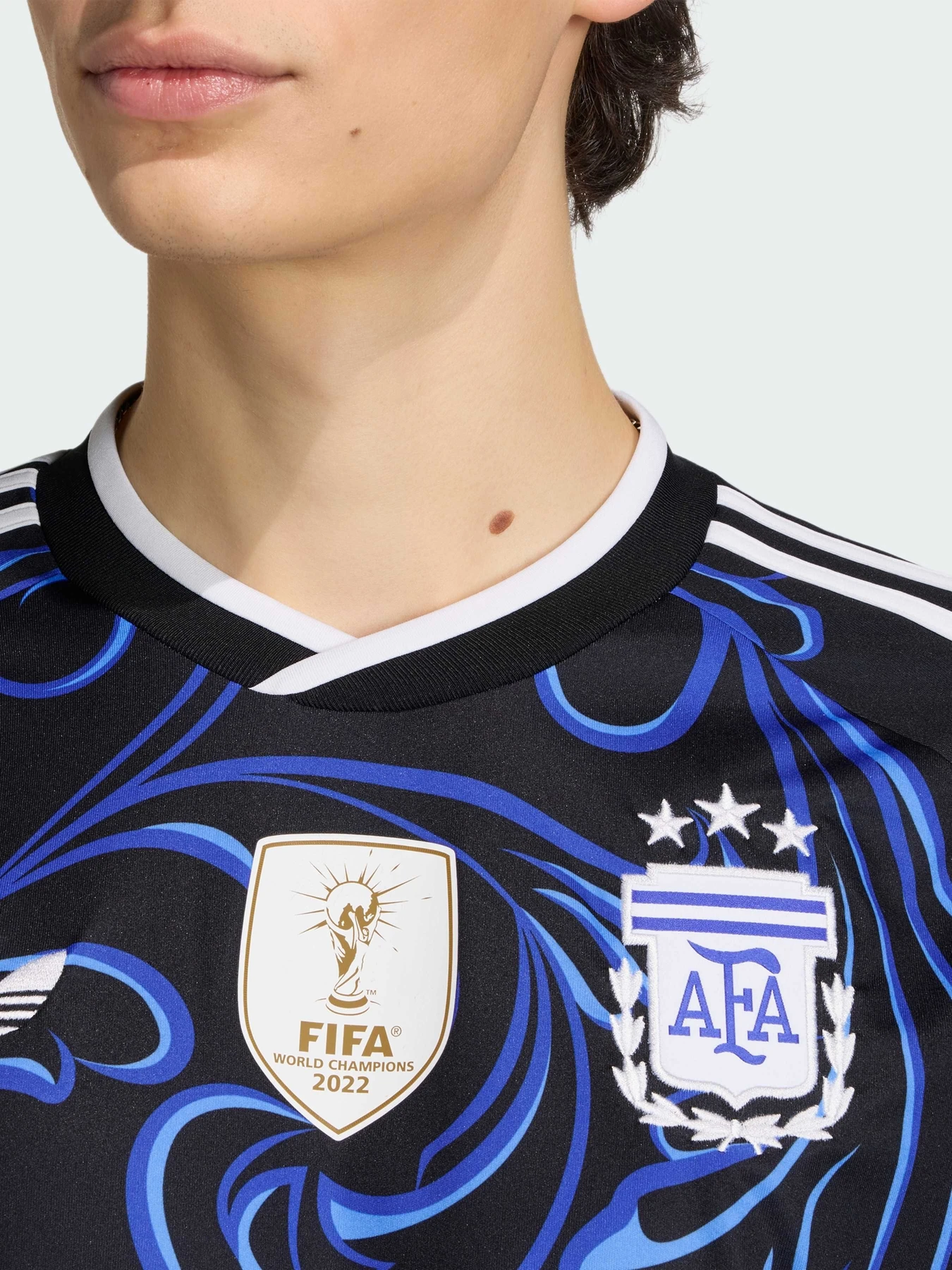 Футболки и поло Adidas модель JM8395 Футболки и поло Adidas модель JM8395 Фото