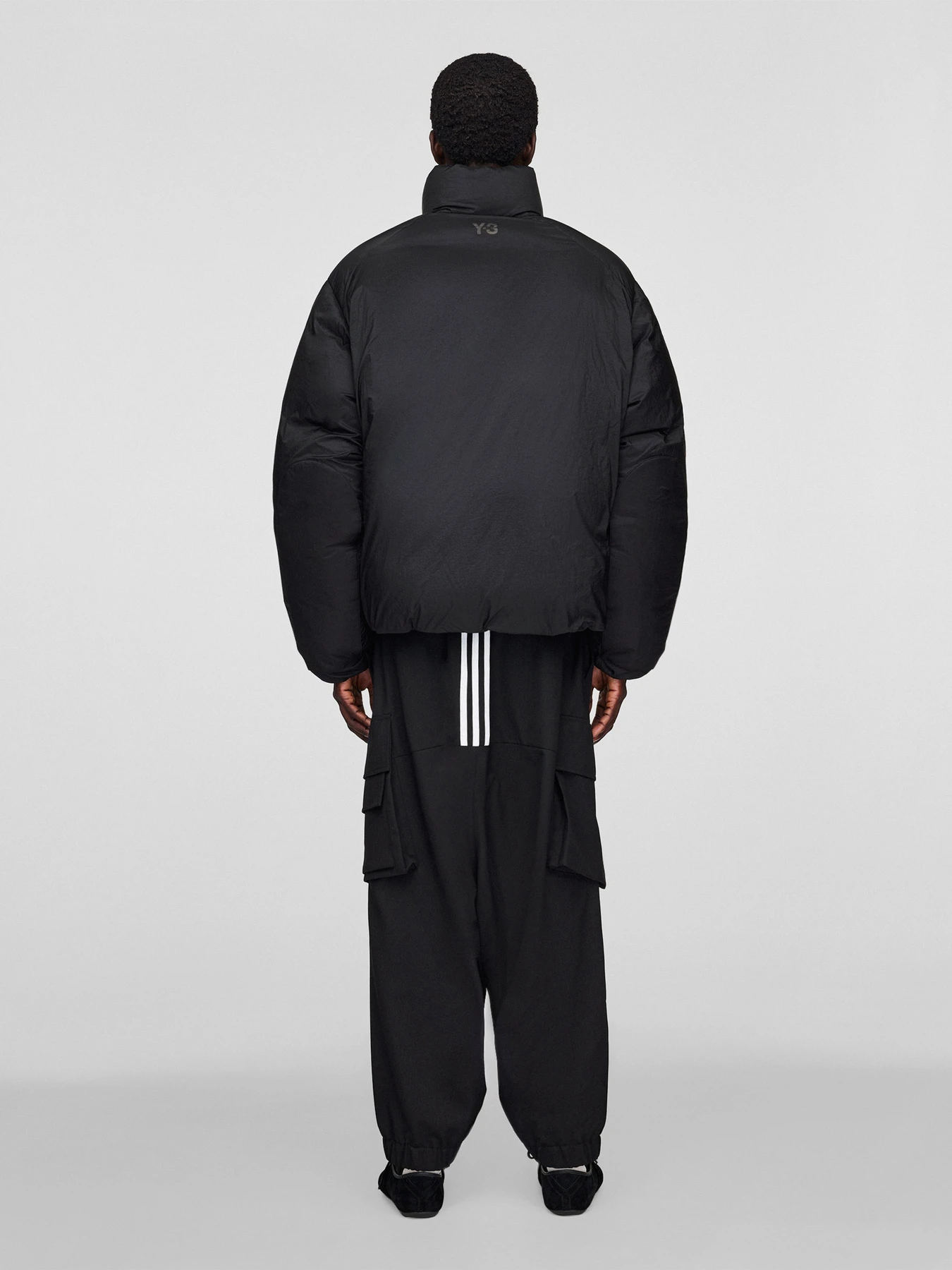 Куртки и дубленки Adidas модель JX7282 Куртки и дубленки Adidas модель JX7282 Фото