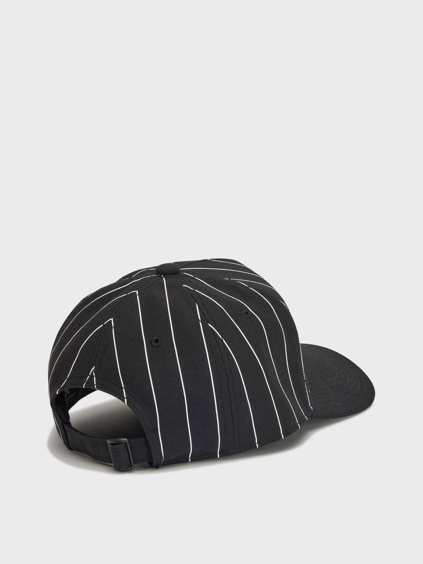Шапки и кепки Adidas модель KR8938 Шапки и кепки Adidas модель KR8938 Фото