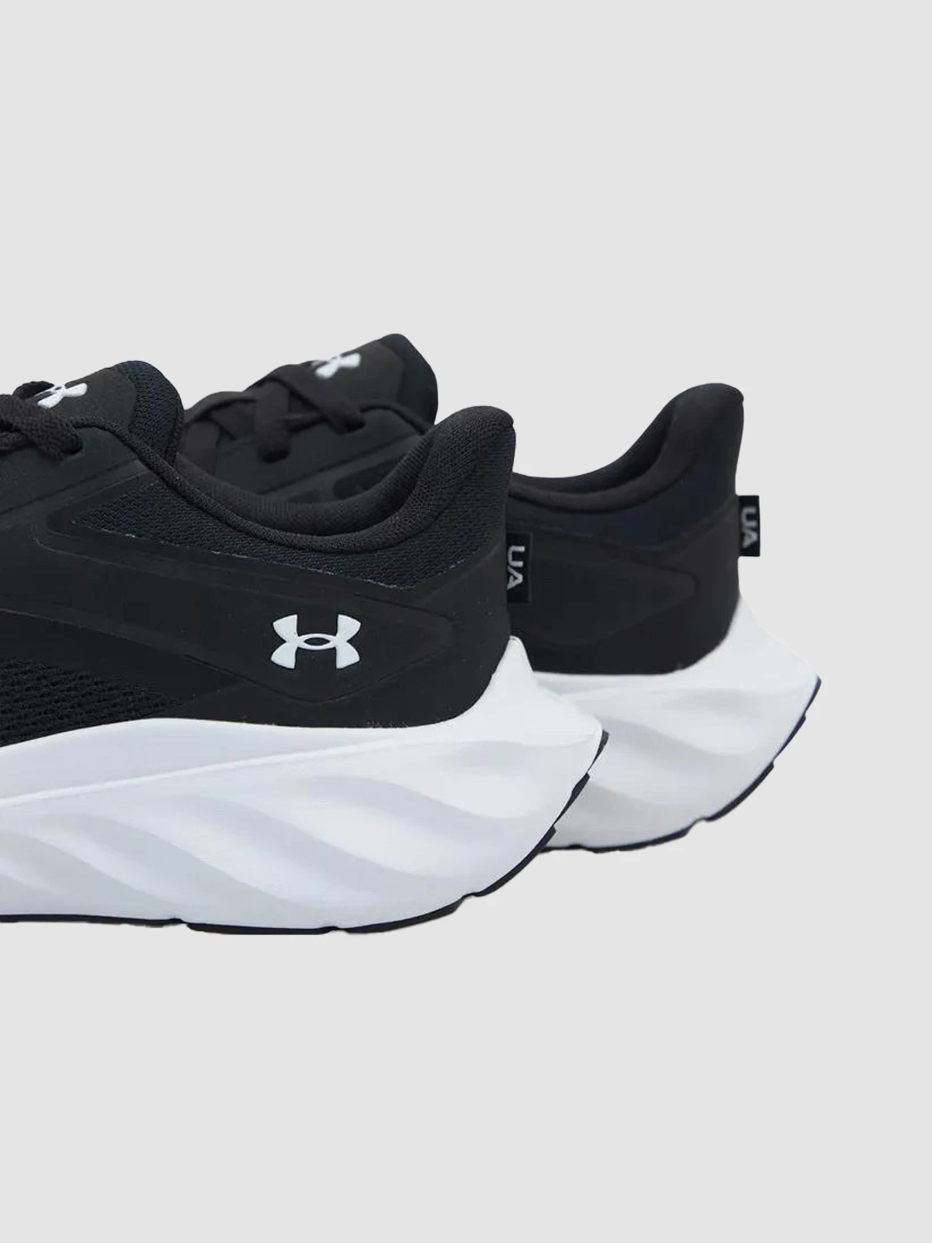 Кроссовки Under Armour Ascend-Blk модель 6009827-001 Кроссовки Under Armour Ascend-Blk модель 6009827-001 Фото