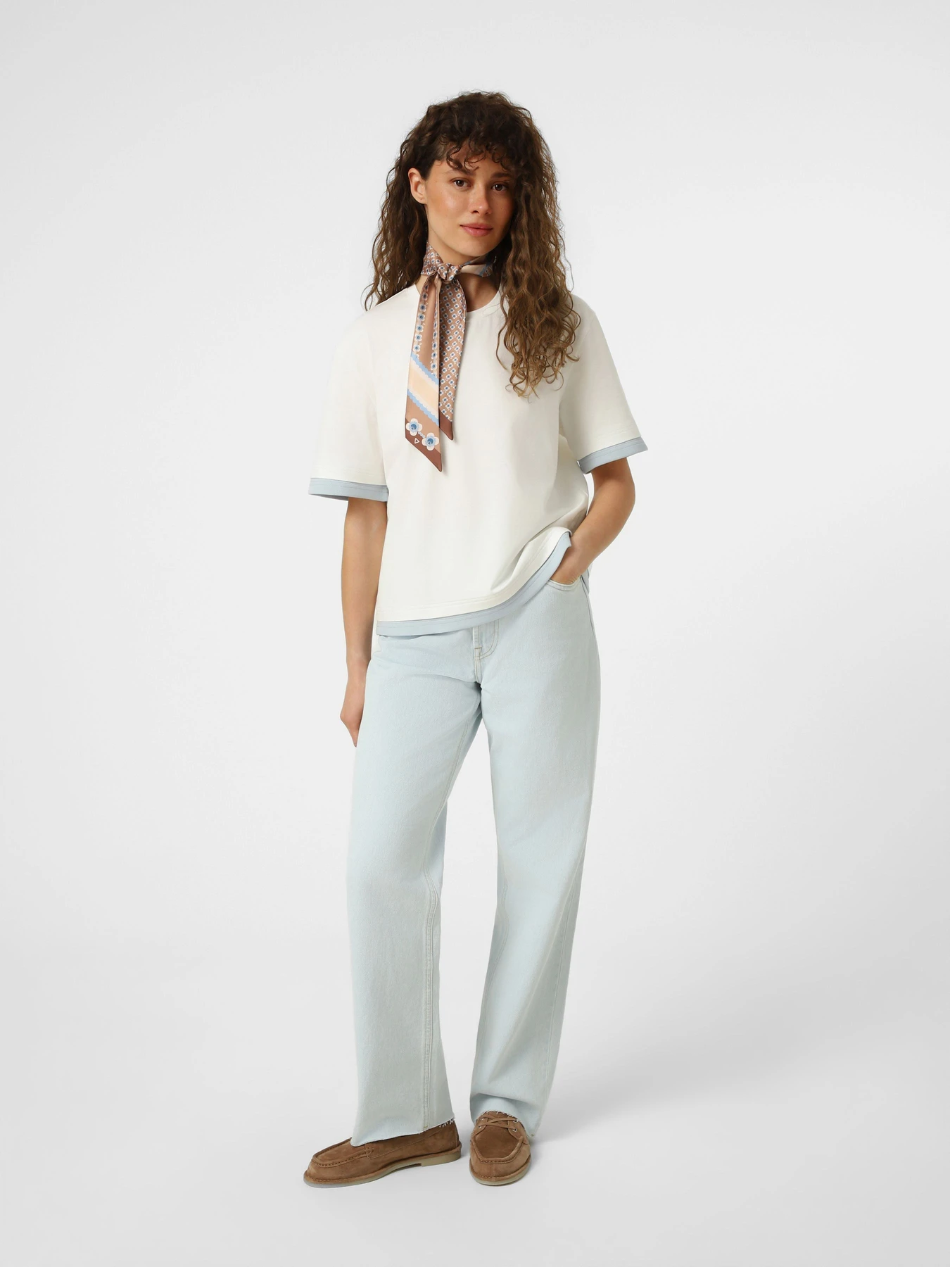 Шарфы и платки Emmelie Delage x INTERTOP модель int_TWCHARM 30 Фото