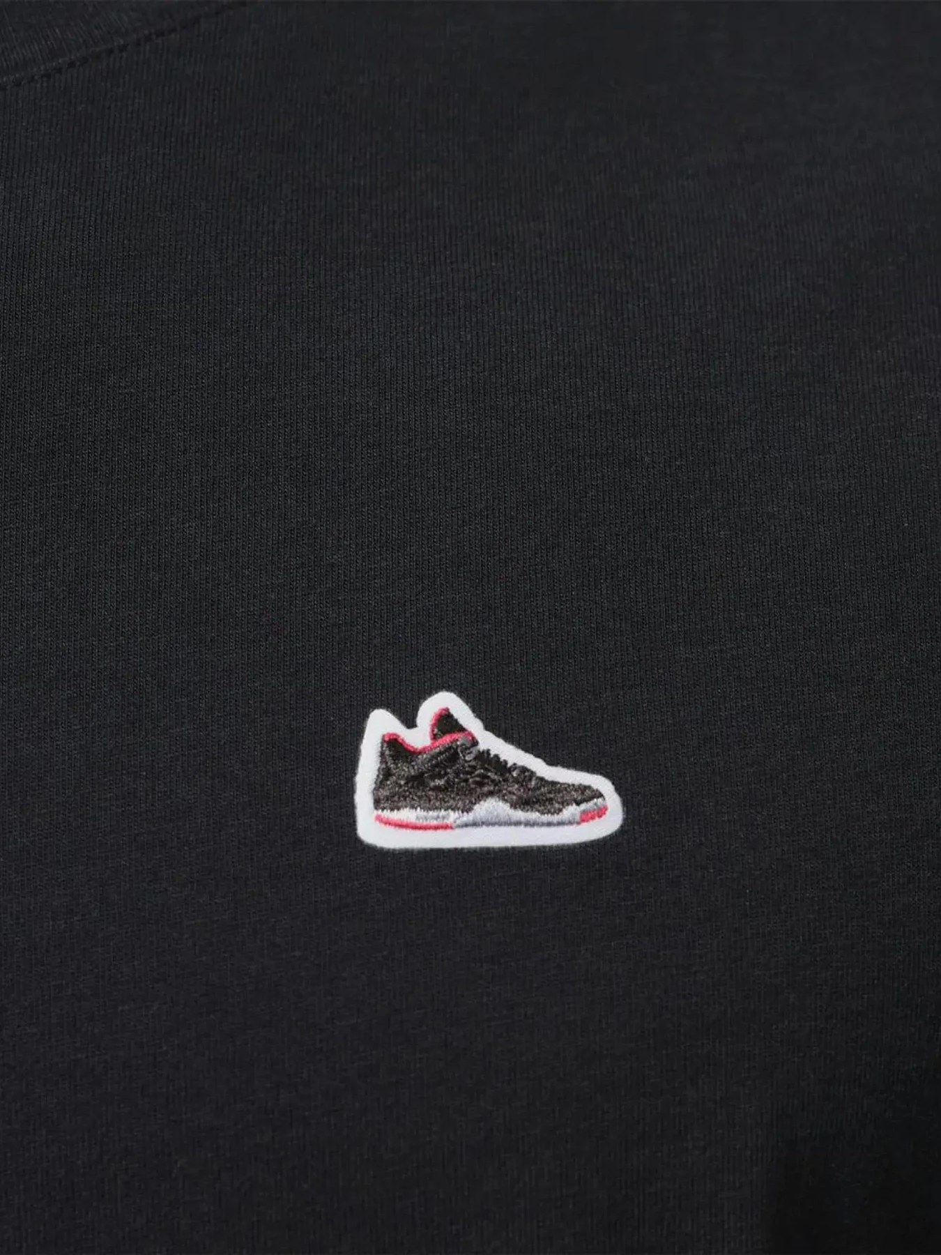 Футболки и поло Jordan Brnd Br Snkr Pch Ss Crw модель IF3107-010 Футболки и поло Jordan Brnd Br Snkr Pch Ss Crw модель IF3107-010 Фото