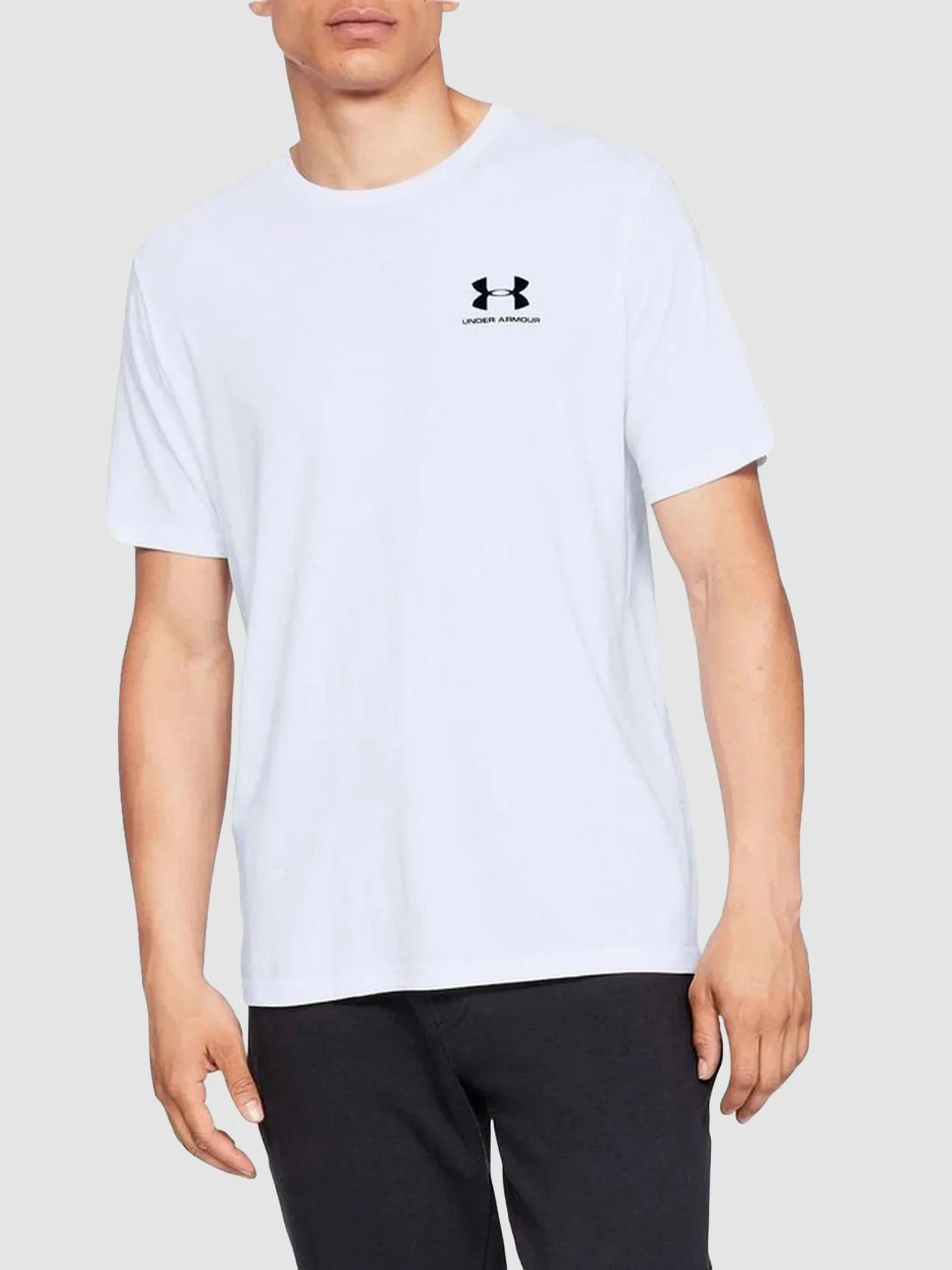 Футболки и поло Under Armour Sportstyle Left Chest модель 1326799-100 Футболки и поло Under Armour Sportstyle Left Chest модель 1326799-100 Фото
