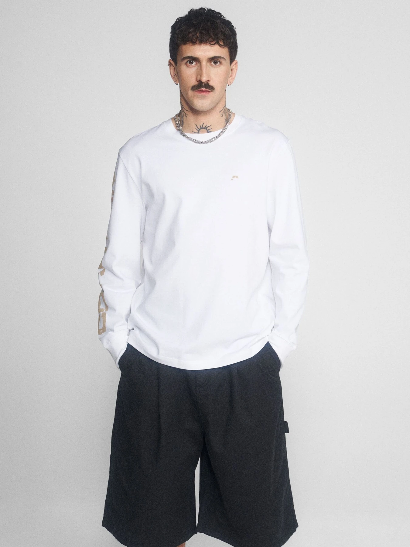 Худи и свитшоты DIVERSE Cltn Sk8 Lg модель 10049013 Худи и свитшоты DIVERSE Cltn Sk8 Lg модель 10049013 Фото