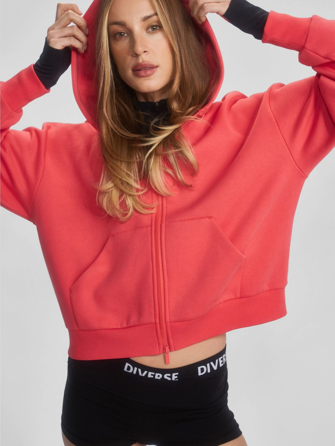 Худі та світшоти DIVERSE Teransa модель 10049093 Худі та світшоти DIVERSE Teransa модель 10049093 Фото