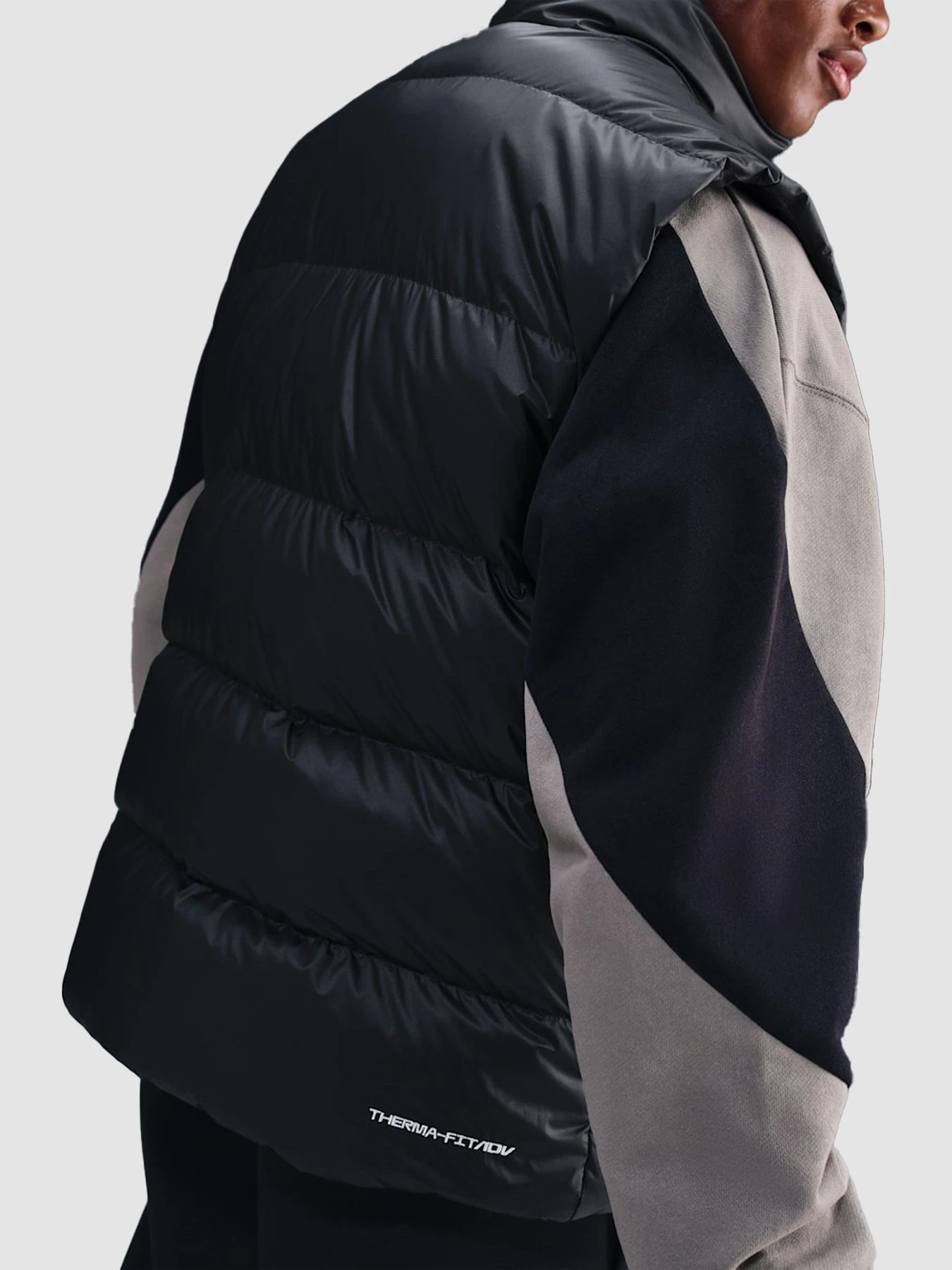 Куртки та дублянки NIKE Windrunner Statement Down Gilet модель HV1480-010 Куртки та дублянки NIKE Windrunner Statement Down Gilet модель HV1480-010 Фото