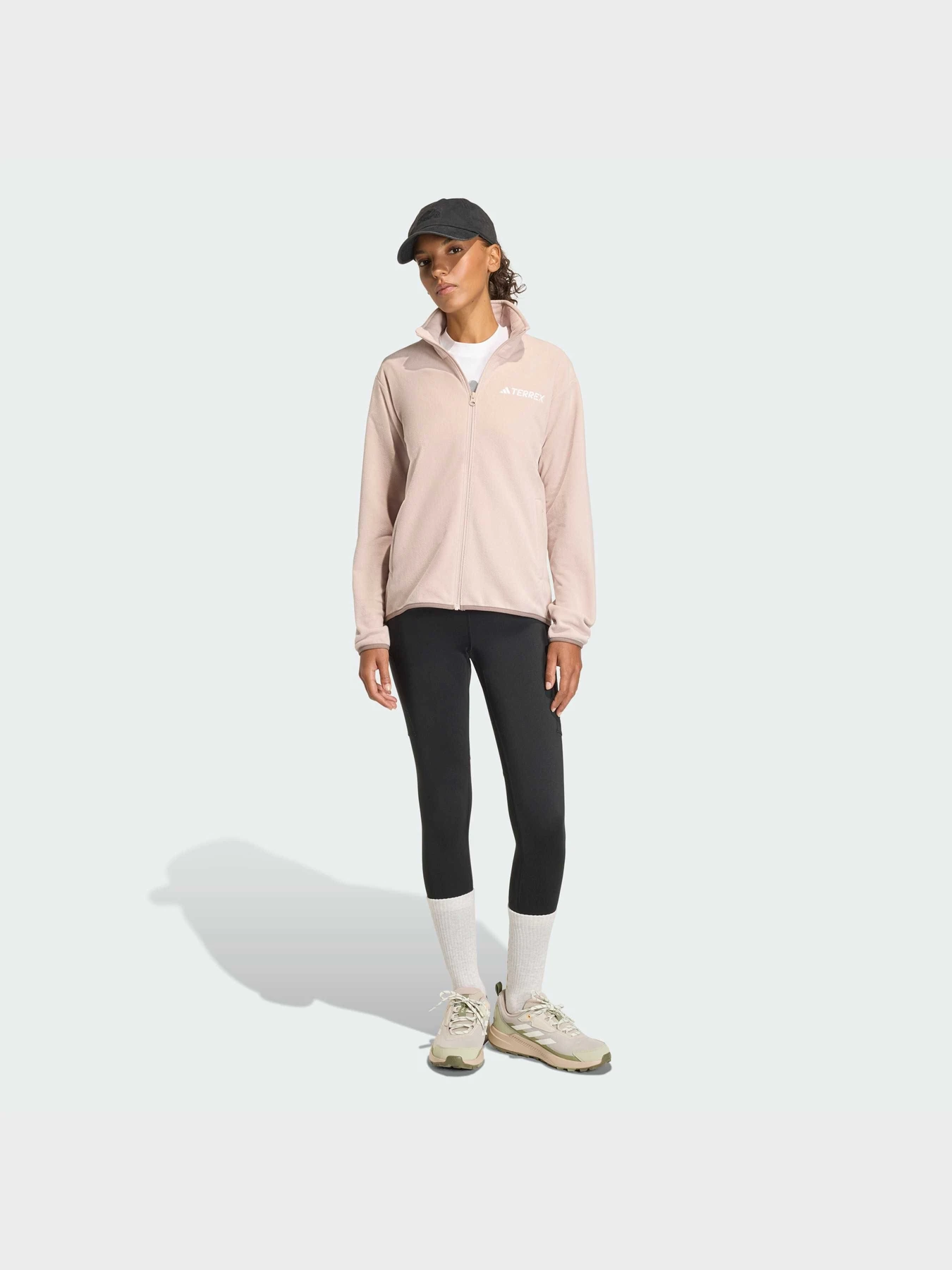 Куртки и дубленки Adidas Adidas Essentials модель KB2195 Куртки и дубленки Adidas Adidas Essentials модель KB2195 Фото