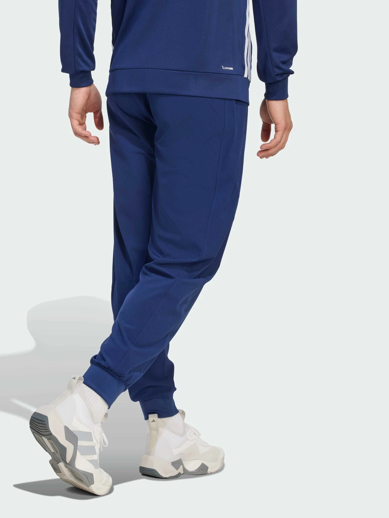 Брюки Adidas Adidas Essentials модель KD2840 Брюки Adidas Adidas Essentials модель KD2840 Фото