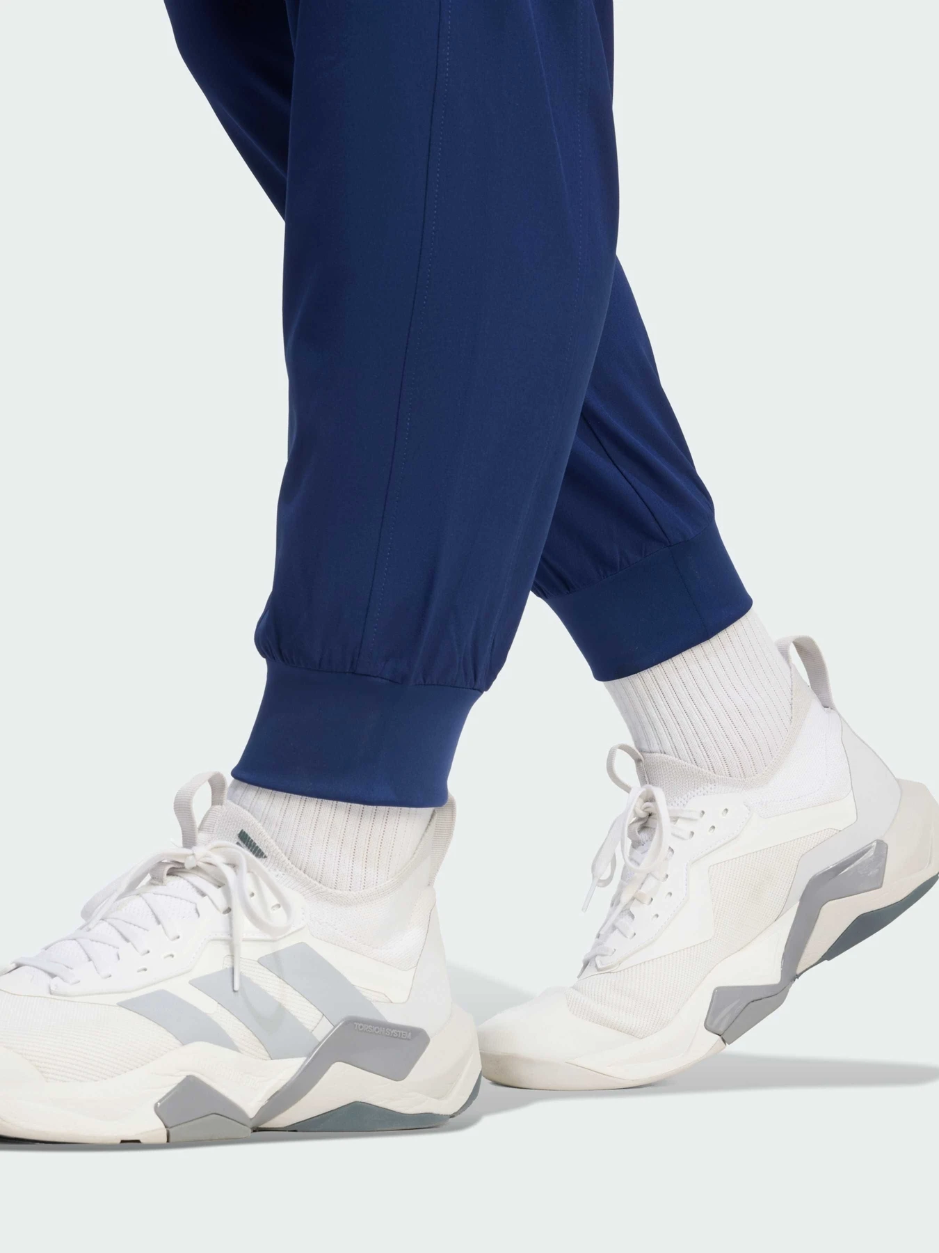 Брюки Adidas Adidas Essentials модель KD2840 Брюки Adidas Adidas Essentials модель KD2840 Фото