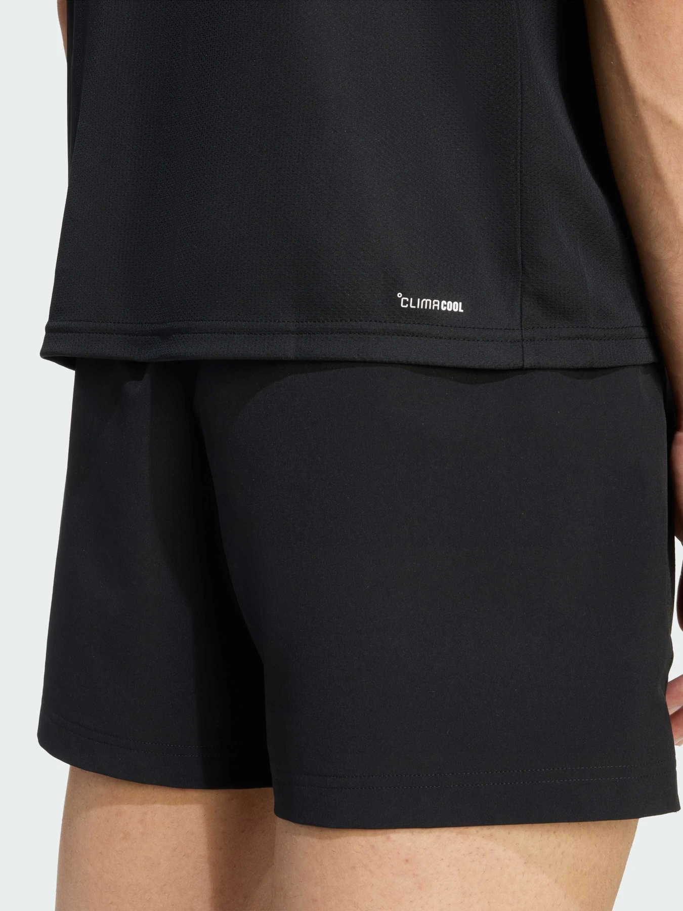 Футболки и поло Adidas Adidas Essentials модель KA3569 Футболки и поло Adidas Adidas Essentials модель KA3569 Фото