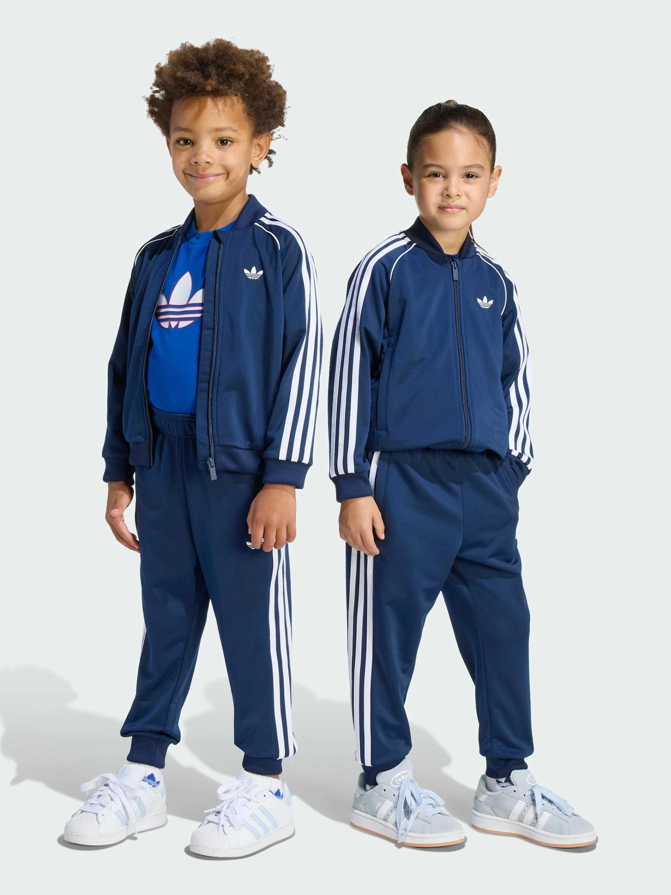 Костюмы Adidas Adicolor модель KD5744 Костюмы Adidas Adicolor модель KD5744 Фото