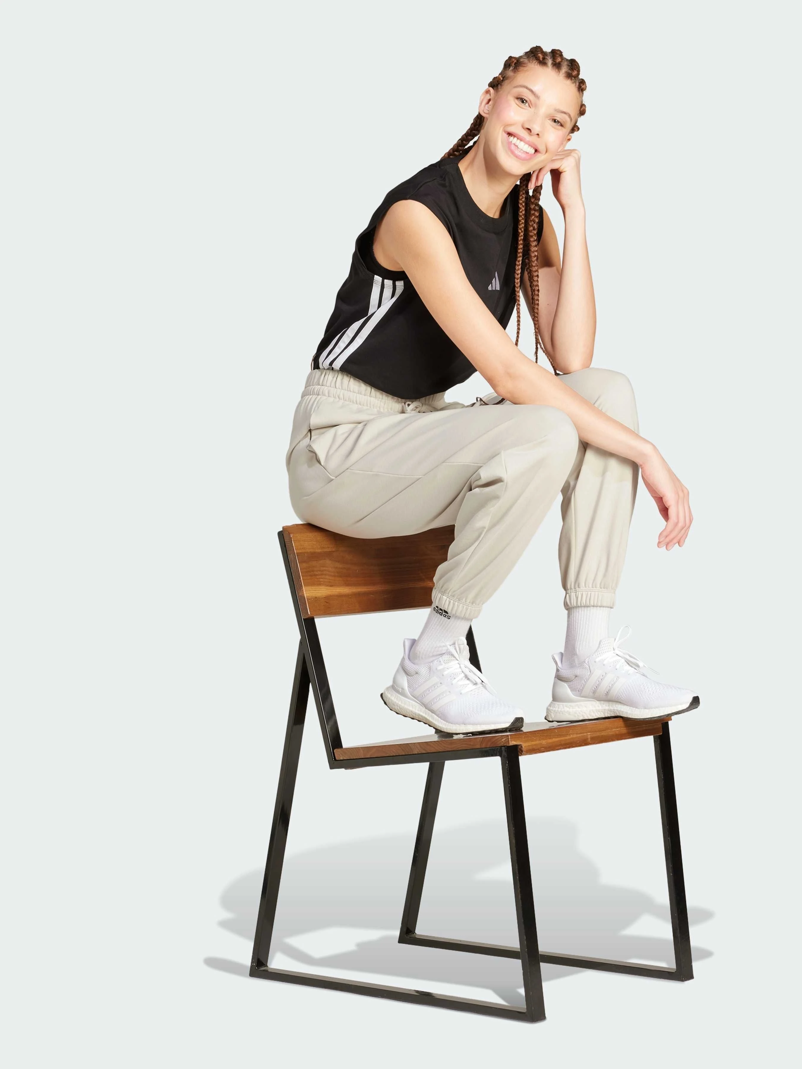 Жіночі Повсякденні штани adidas Adidas Essentials фото 3