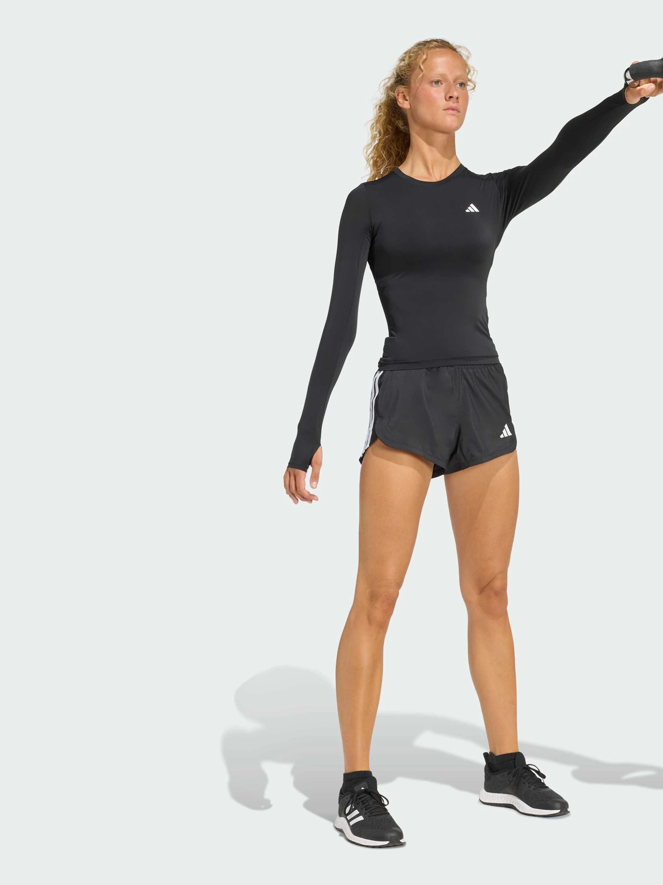 Худі та світшоти Adidas Adidas Essentials модель KD2210 Фото