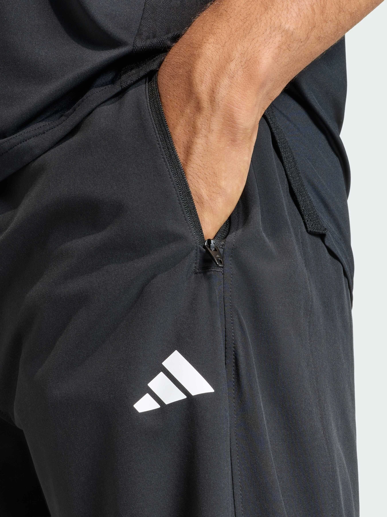 Штани Adidas Adidas Essentials модель KA5528 Штани Adidas Adidas Essentials модель KA5528 Фото