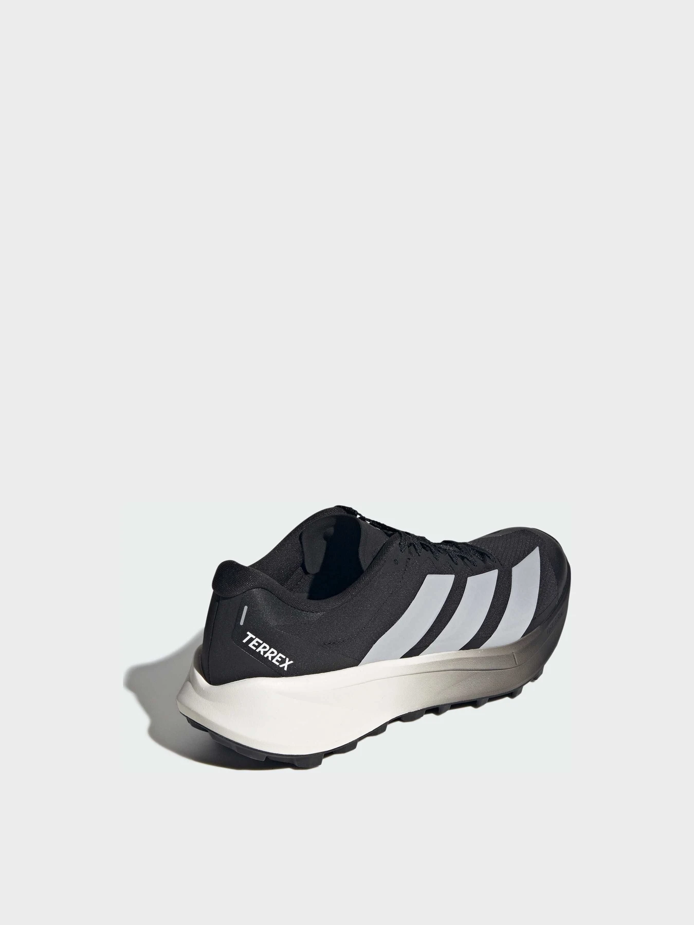 Кросівки Adidas Terrex модель KJ8870 Кросівки Adidas Terrex модель KJ8870 Фото
