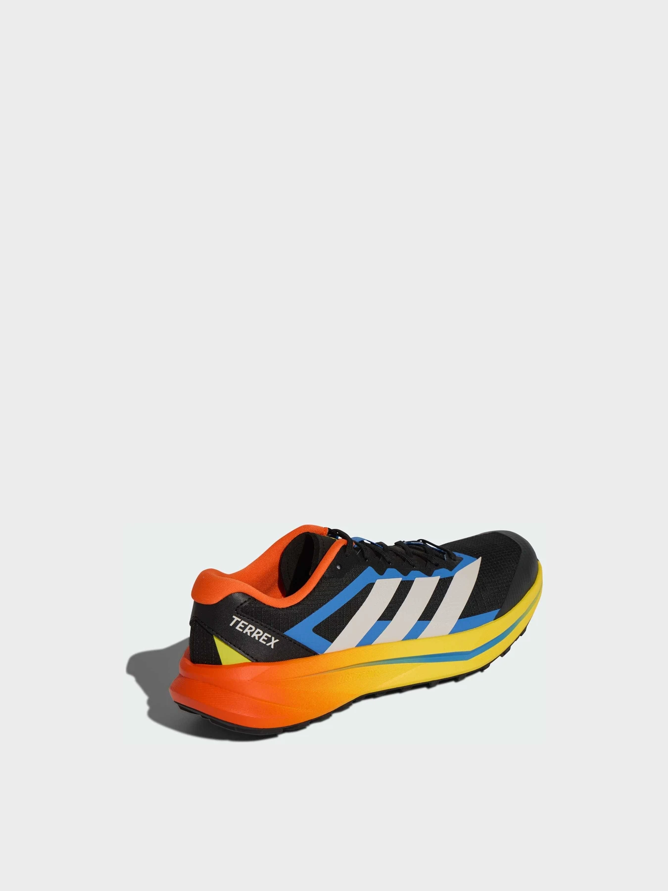 Кроссовки Adidas Terrex модель KK1877 Кроссовки Adidas Terrex модель KK1877 Фото