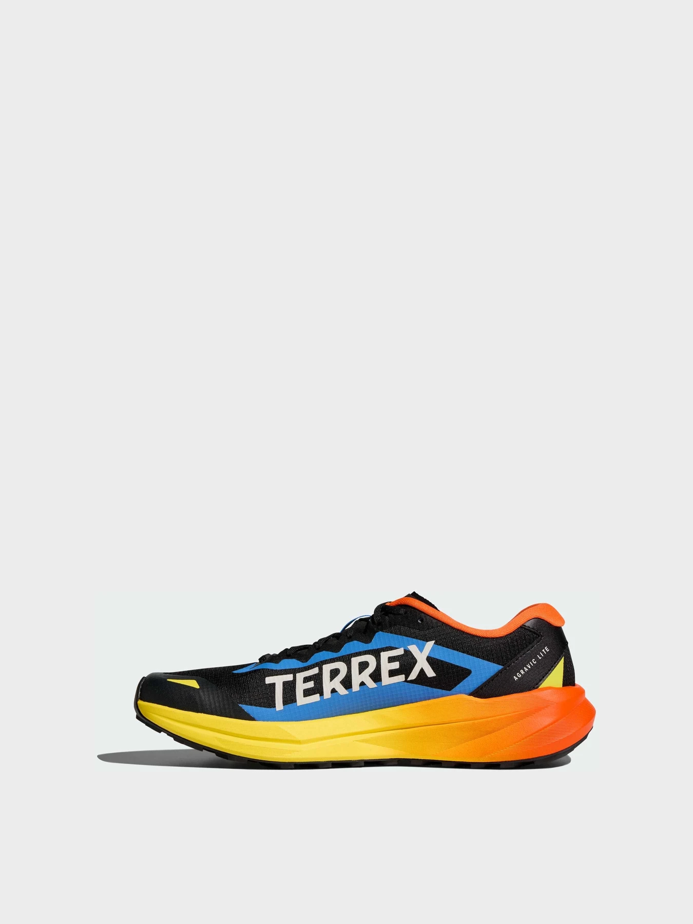 Кроссовки Adidas Terrex модель KK1877 Кроссовки Adidas Terrex модель KK1877 Фото