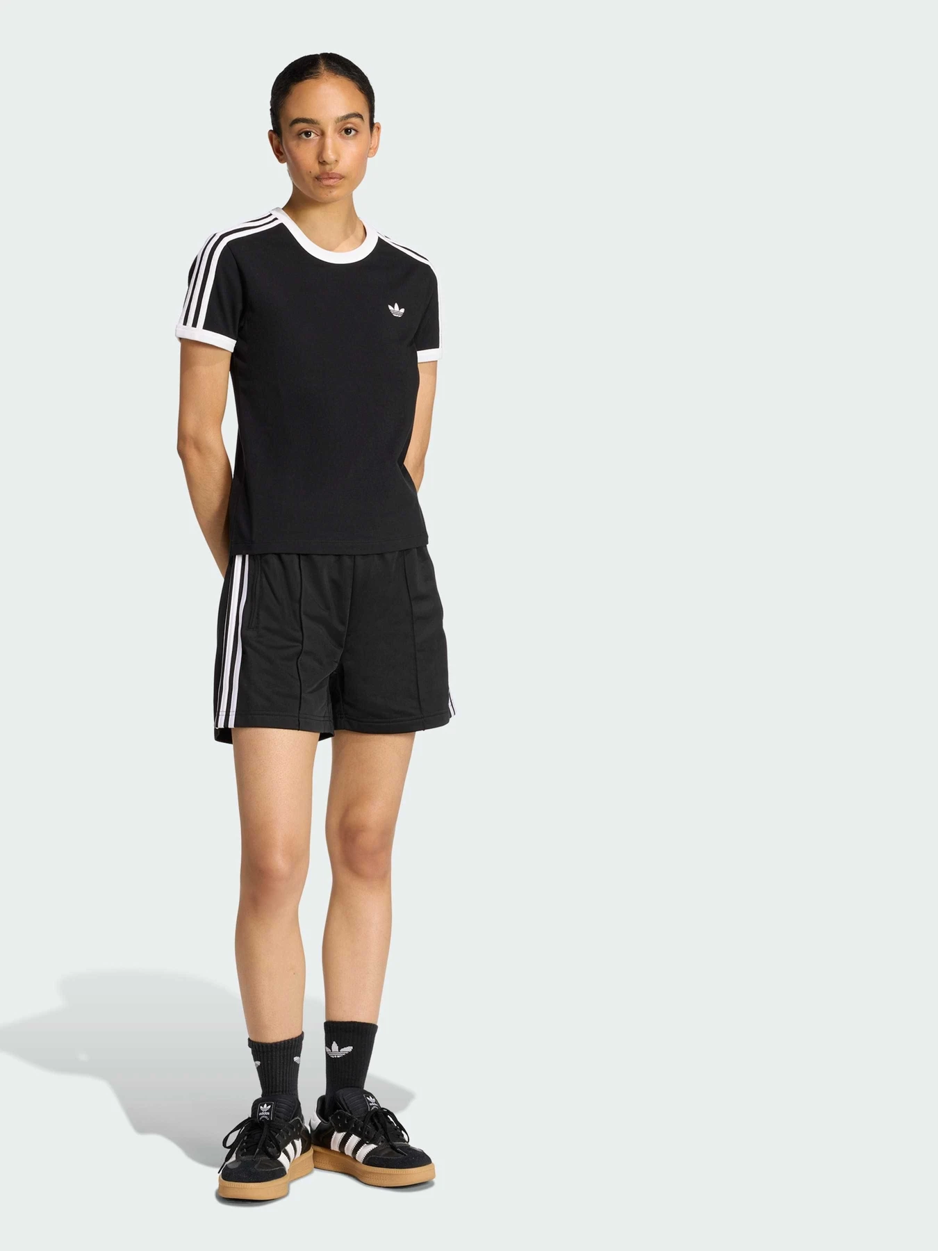 Шорты Adidas Adicolor модель KD5569 Шорты Adidas Adicolor модель KD5569 Фото