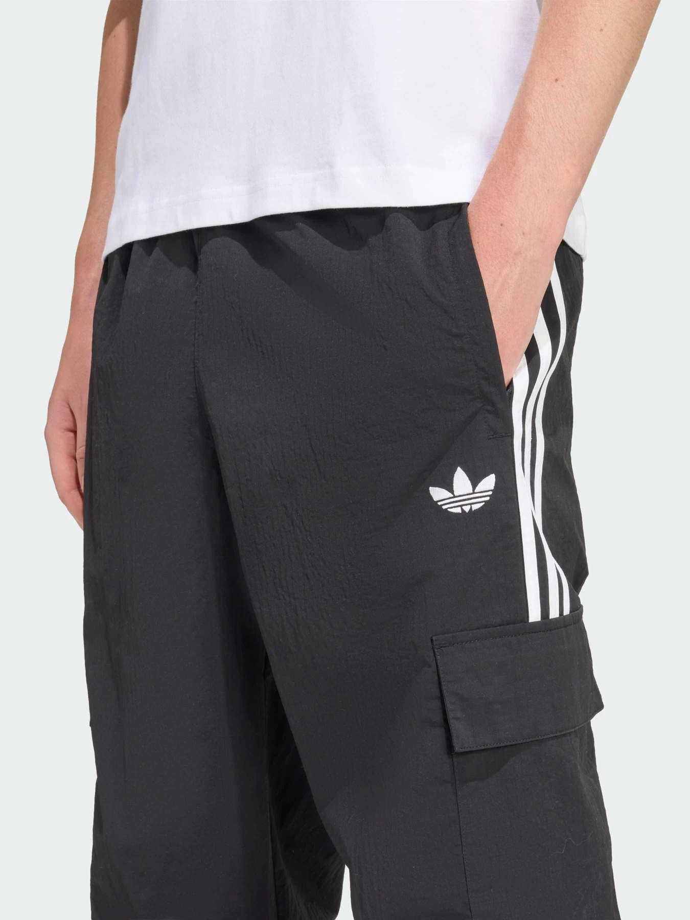 Брюки Adidas Adicolor модель KE2927 Брюки Adidas Adicolor модель KE2927 Фото