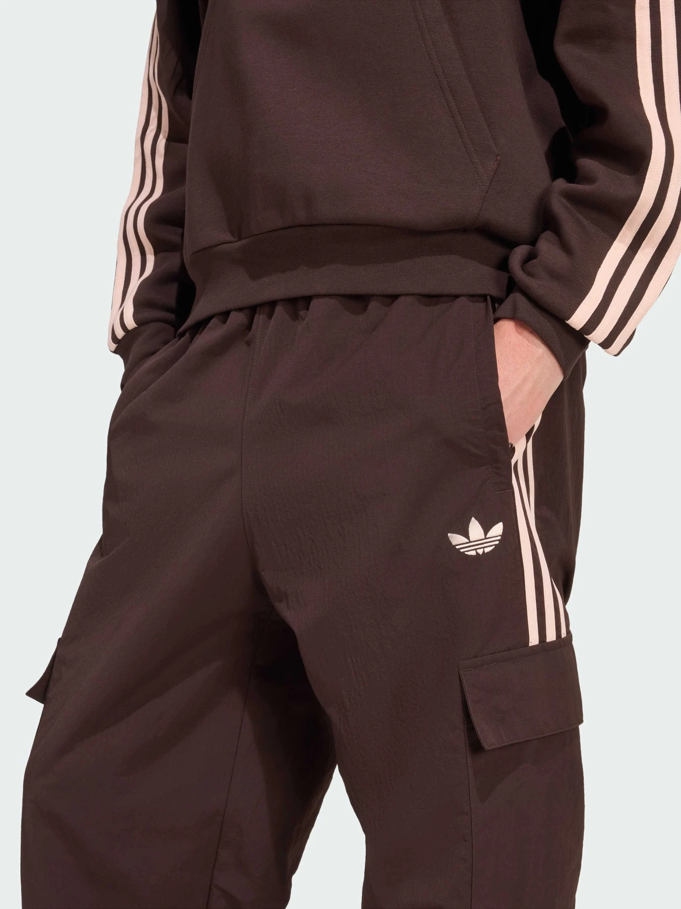 Штани Adidas Adicolor модель KE2926 Штани Adidas Adicolor модель KE2926 Фото