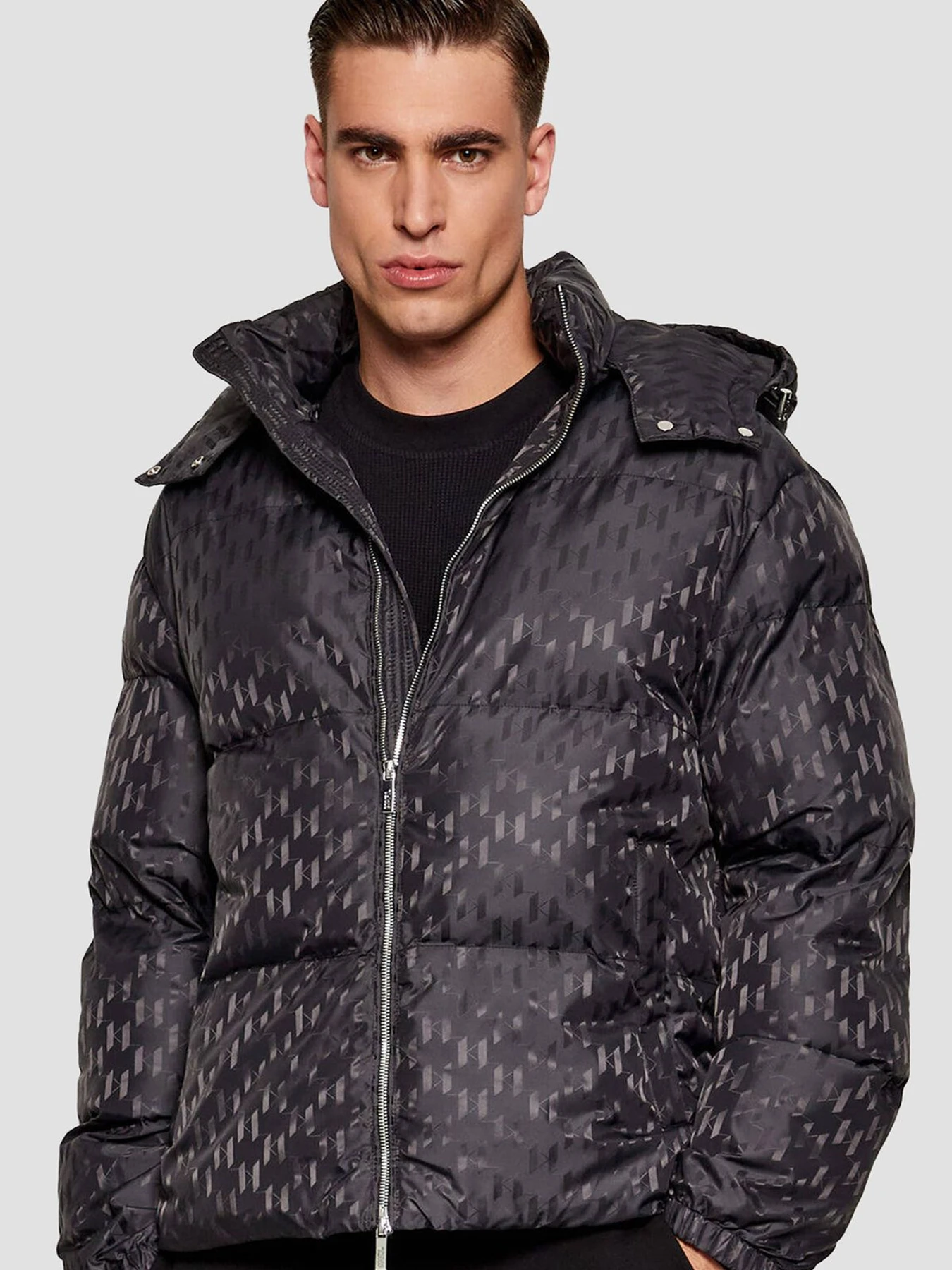 Куртки и дубленки Karl Lagerfeld модель 554504.505016;990 Фото