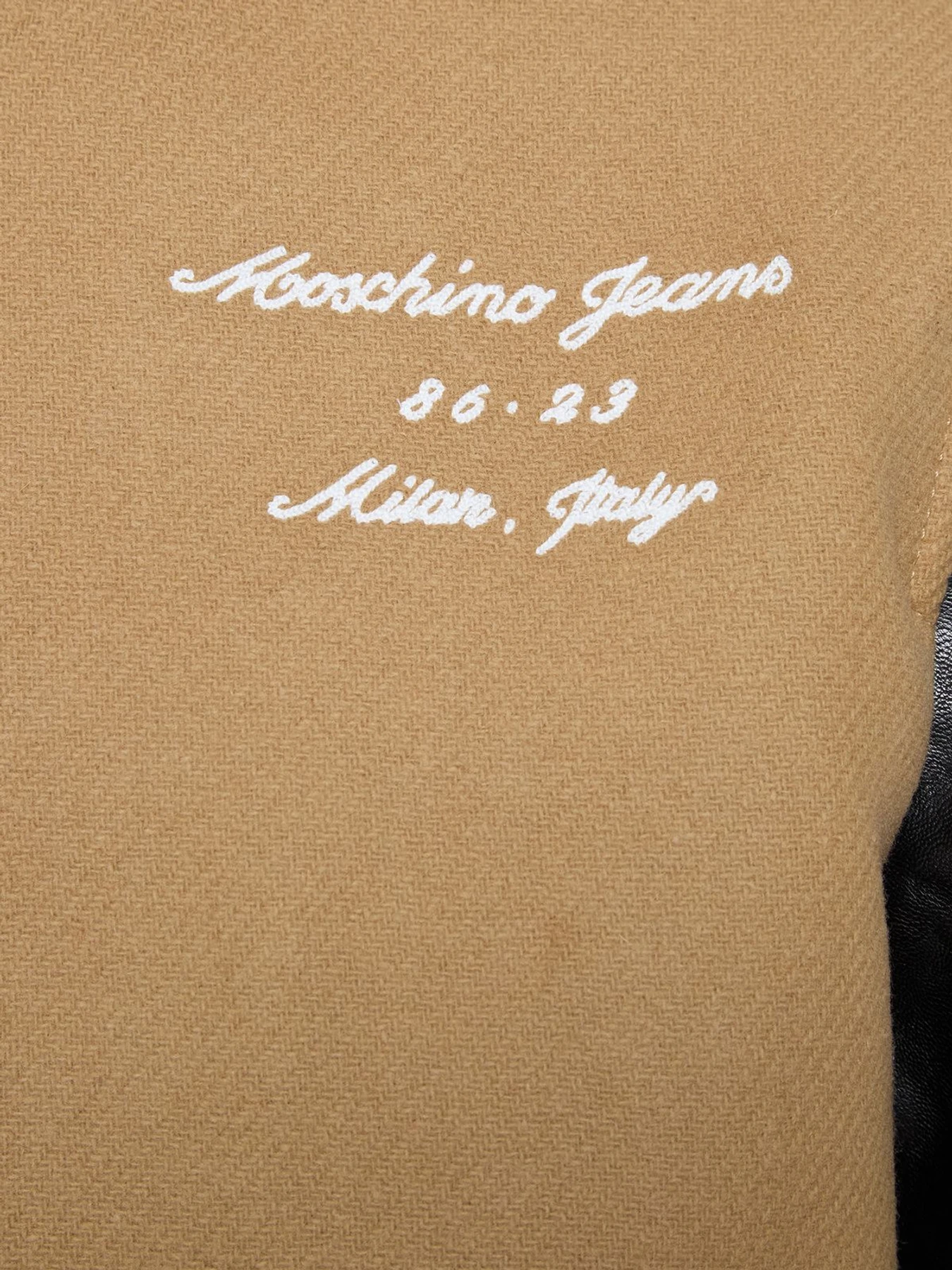 Куртки та дублянки Moschino модель A0610.8217;1084 Фото
