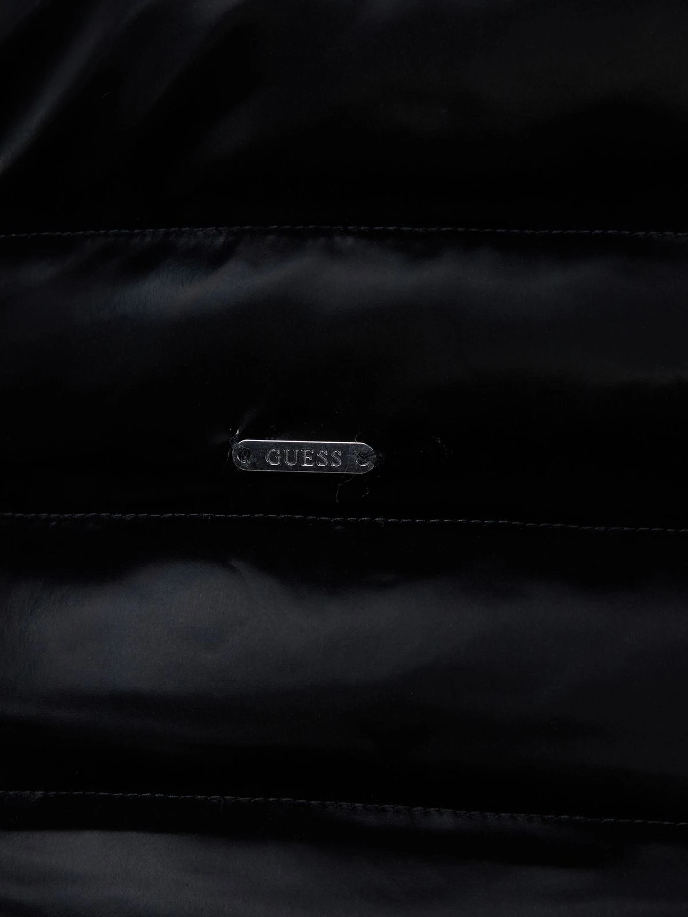 Куртки та дублянки GUESS модель W3YL14.WFJ10;JBLK Куртки та дублянки GUESS модель W3YL14.WFJ10;JBLK Фото