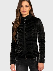 Куртки та дублянки GUESS модель W3YL14.WFJ10;JBLK Фото
