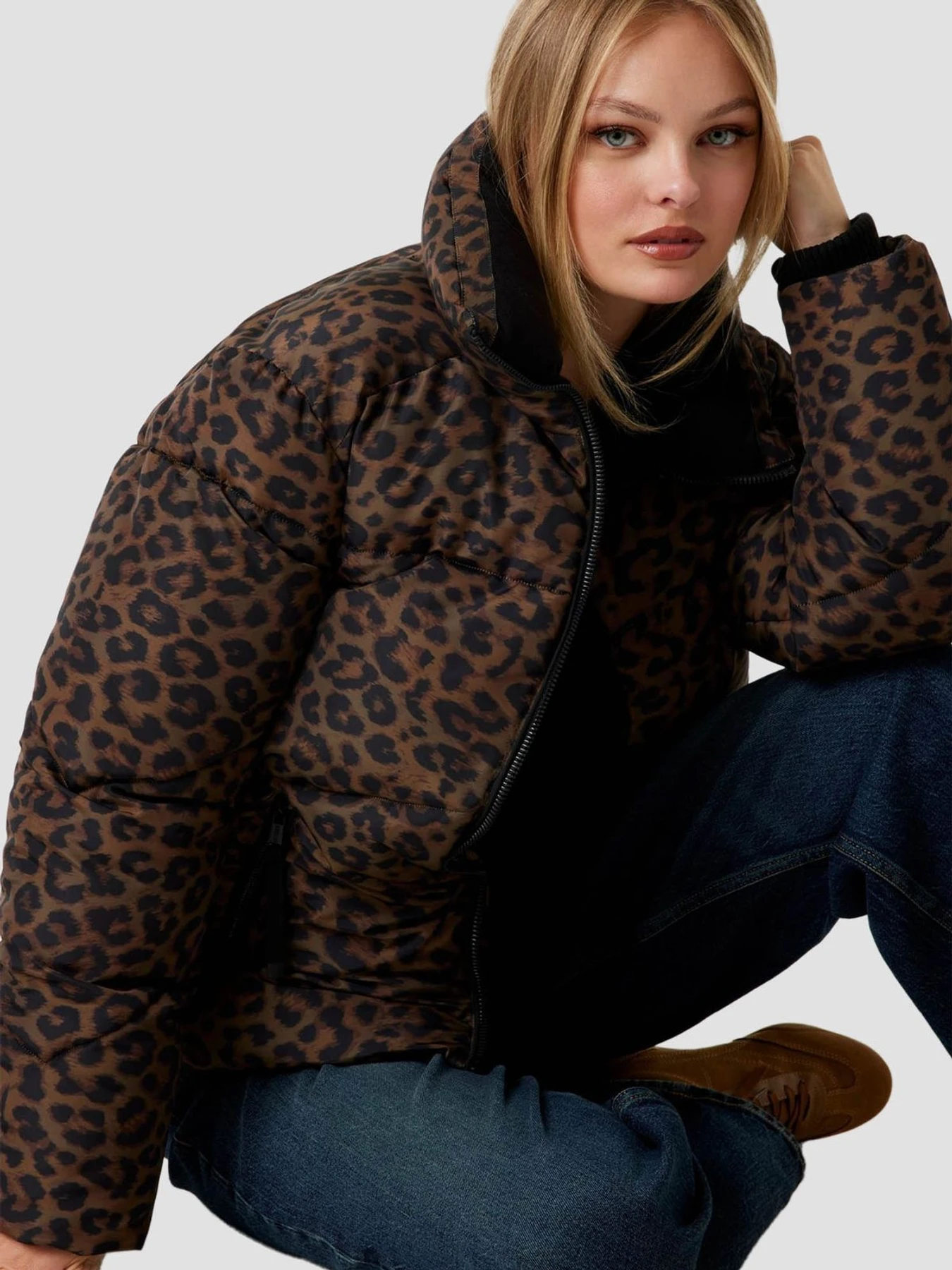 Куртки та дублянки GUESS модель W5BL47.W3702;P1UK Куртки та дублянки GUESS модель W5BL47.W3702;P1UK Фото