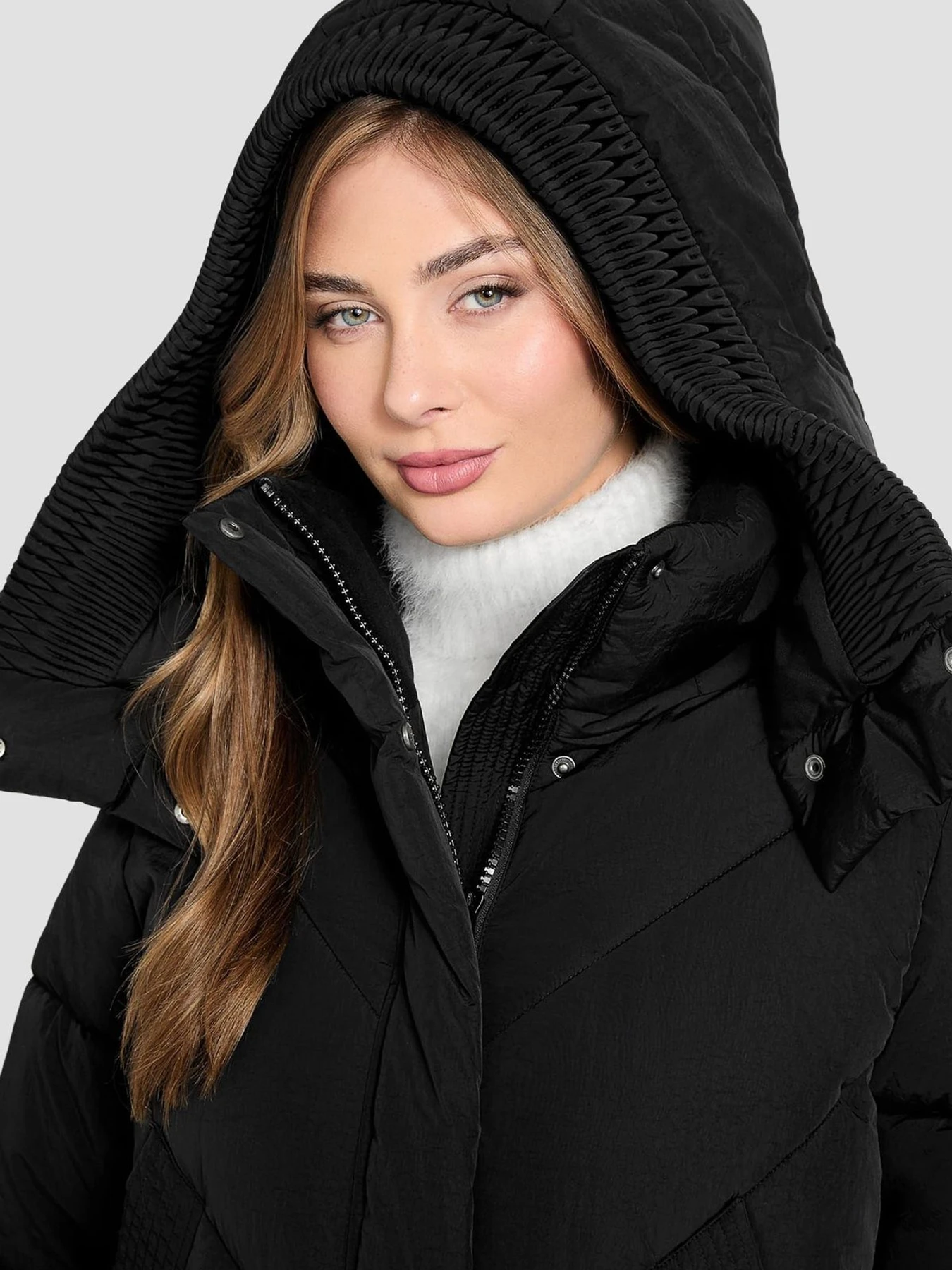 Куртки та дублянки GUESS модель W5BLBK.W0492;JBLK Куртки та дублянки GUESS модель W5BLBK.W0492;JBLK Фото