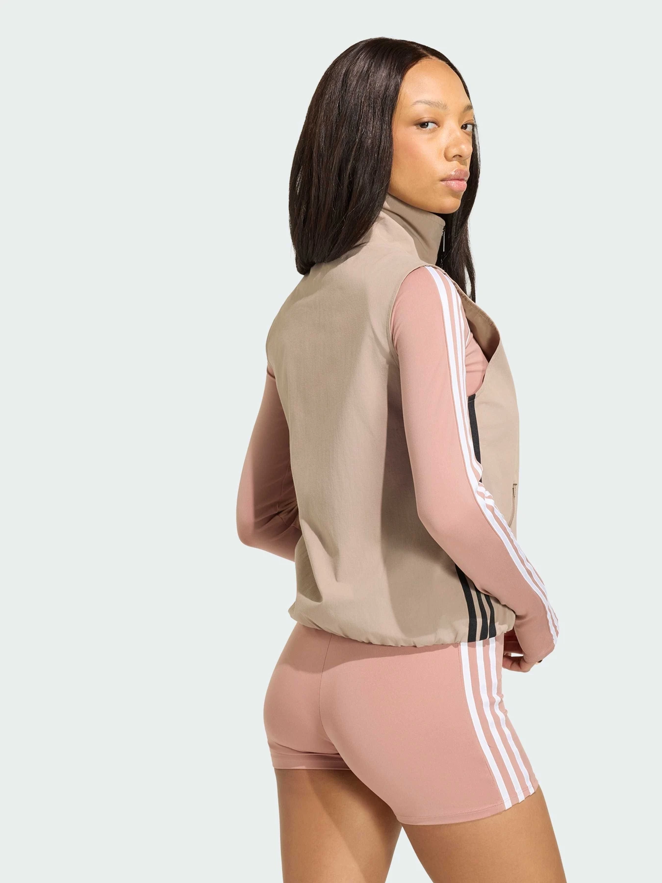 Куртки и дубленки Adidas Adicolor модель KY5183 Куртки и дубленки Adidas Adicolor модель KY5183 Фото