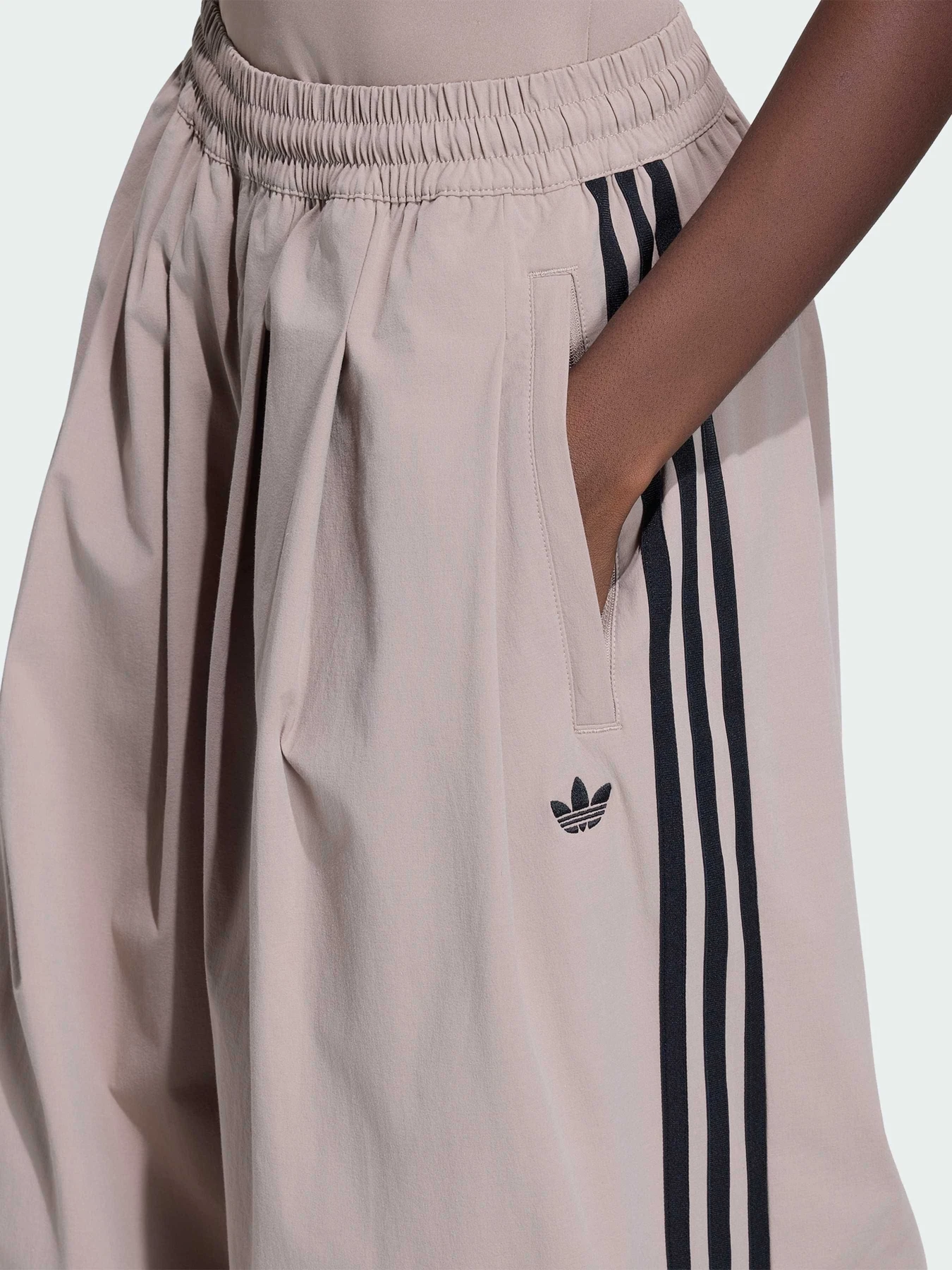 Брюки Adidas Adicolor модель KY5186 Брюки Adidas Adicolor модель KY5186 Фото