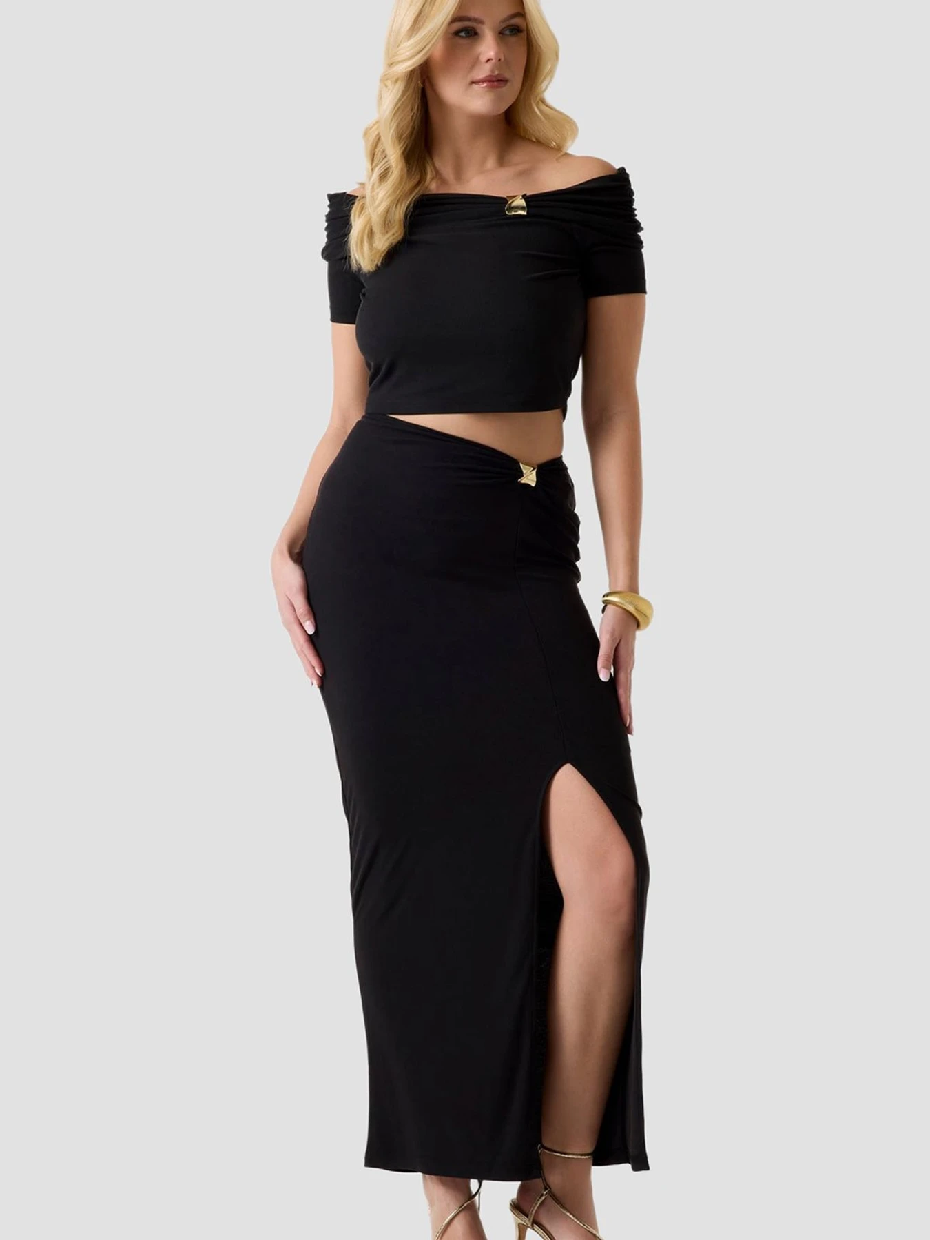 Футболки і поло GUESS модель W6GP12.K2935;JBLK Фото