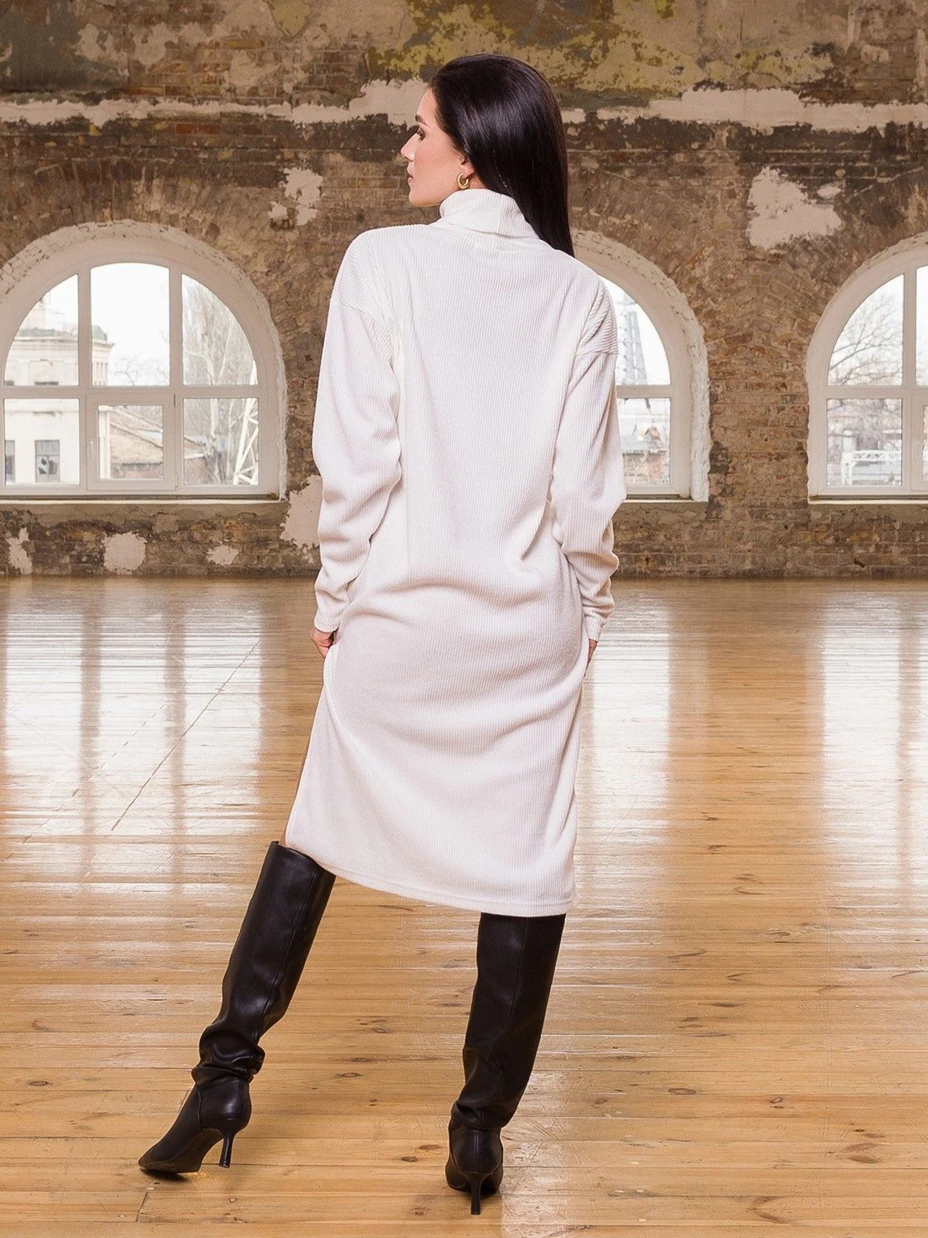 Сукні ISSA Plus модель 12997_white Сукні ISSA Plus модель 12997_white Фото