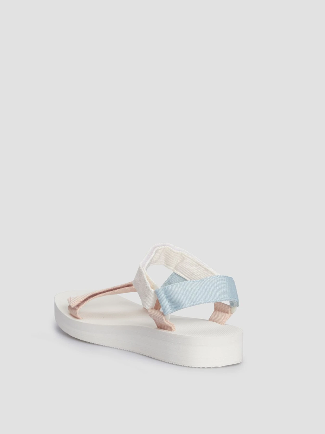 Сандалии Levi's модель 233029;752.52 Сандалии Levi's модель 233029;752.52 Фото