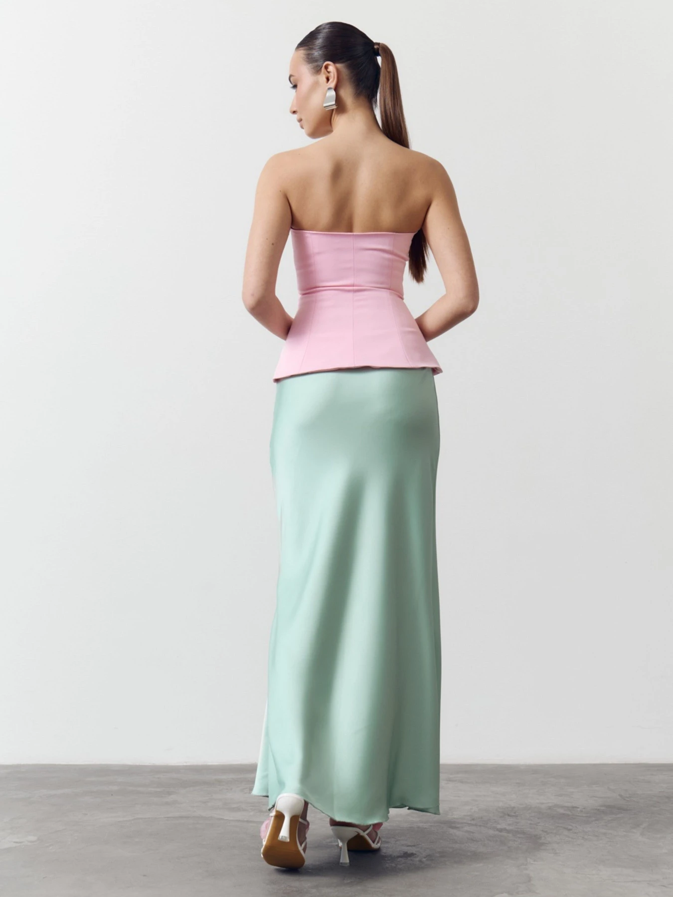 Боди и корсеты Lilove модель 330 Боди и корсеты Lilove модель 330 Фото