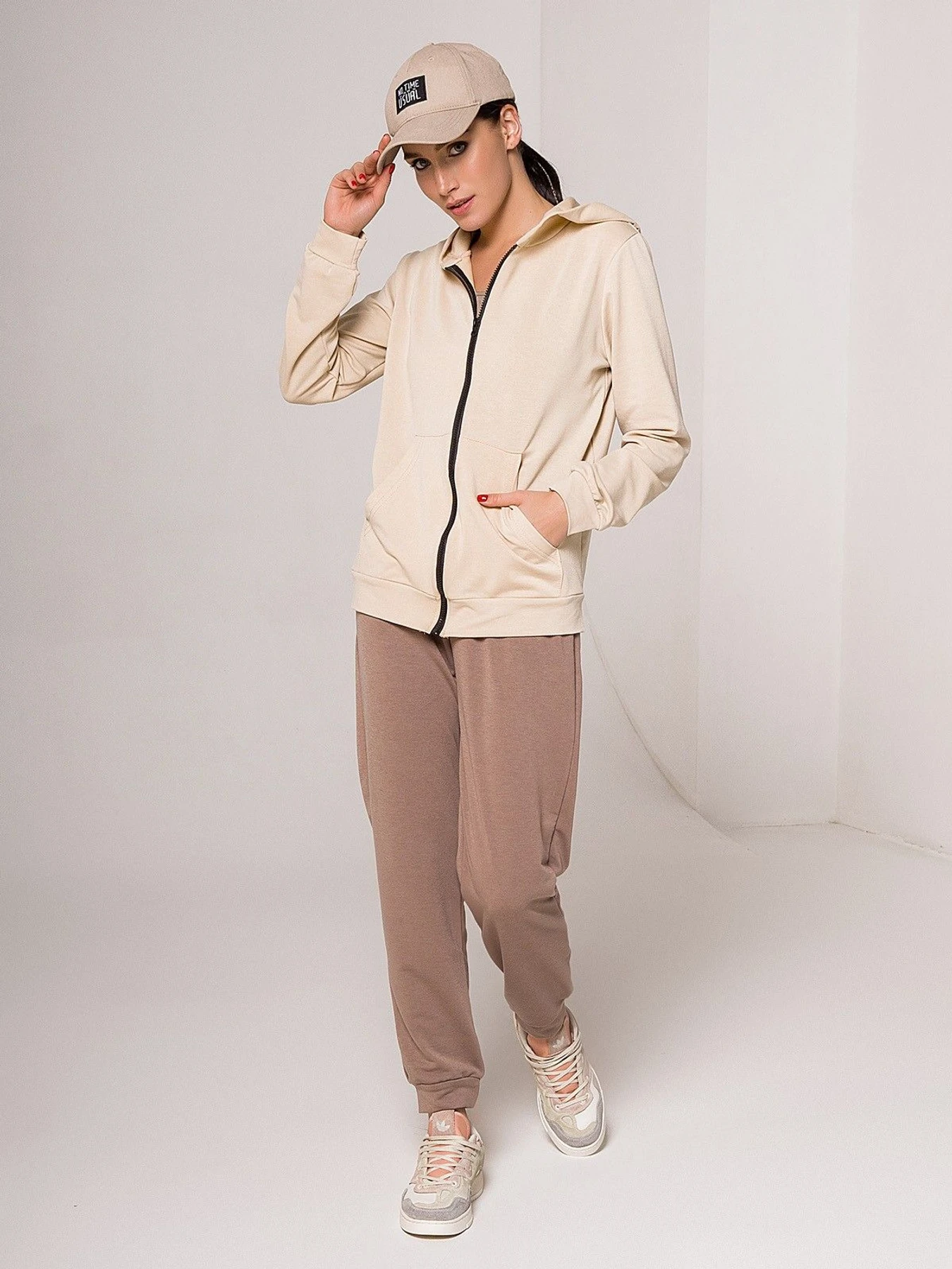 Костюмы ISSA Plus модель 13103B_brownbeige Фото