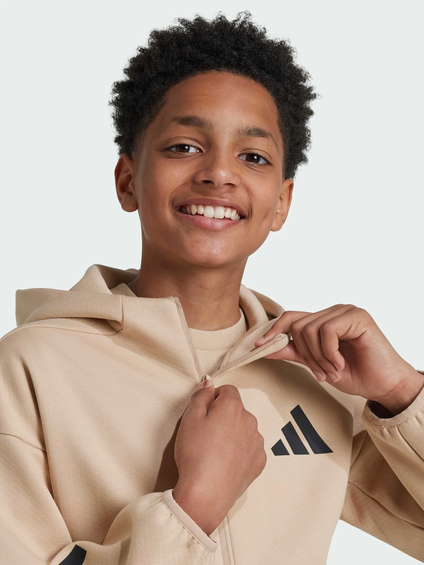 Худи и свитшоты Adidas ZNE модель JF2495 Худи и свитшоты Adidas ZNE модель JF2495 Фото
