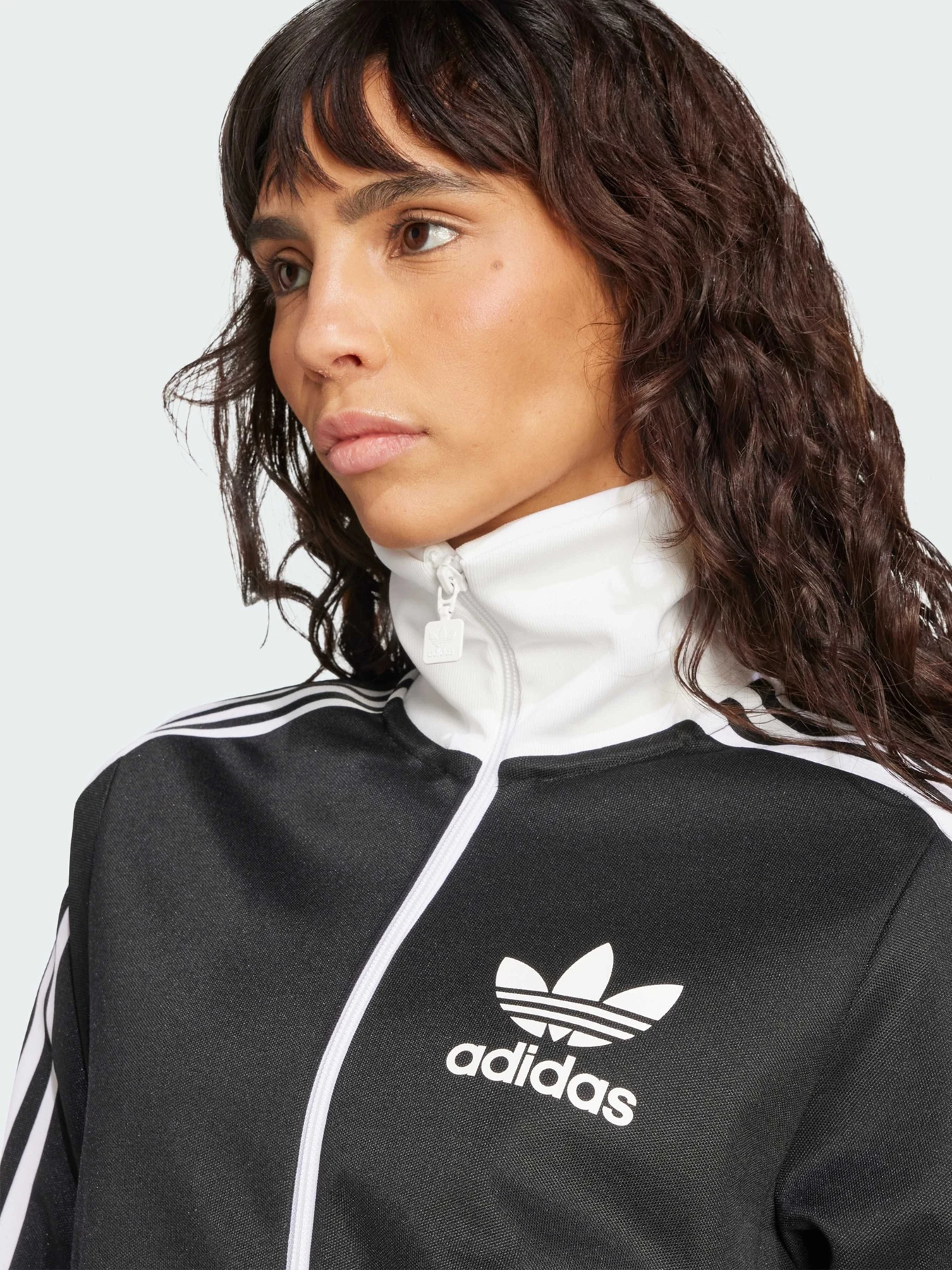 Худі та світшоти Adidas Adicolor модель HZ3743 Фото